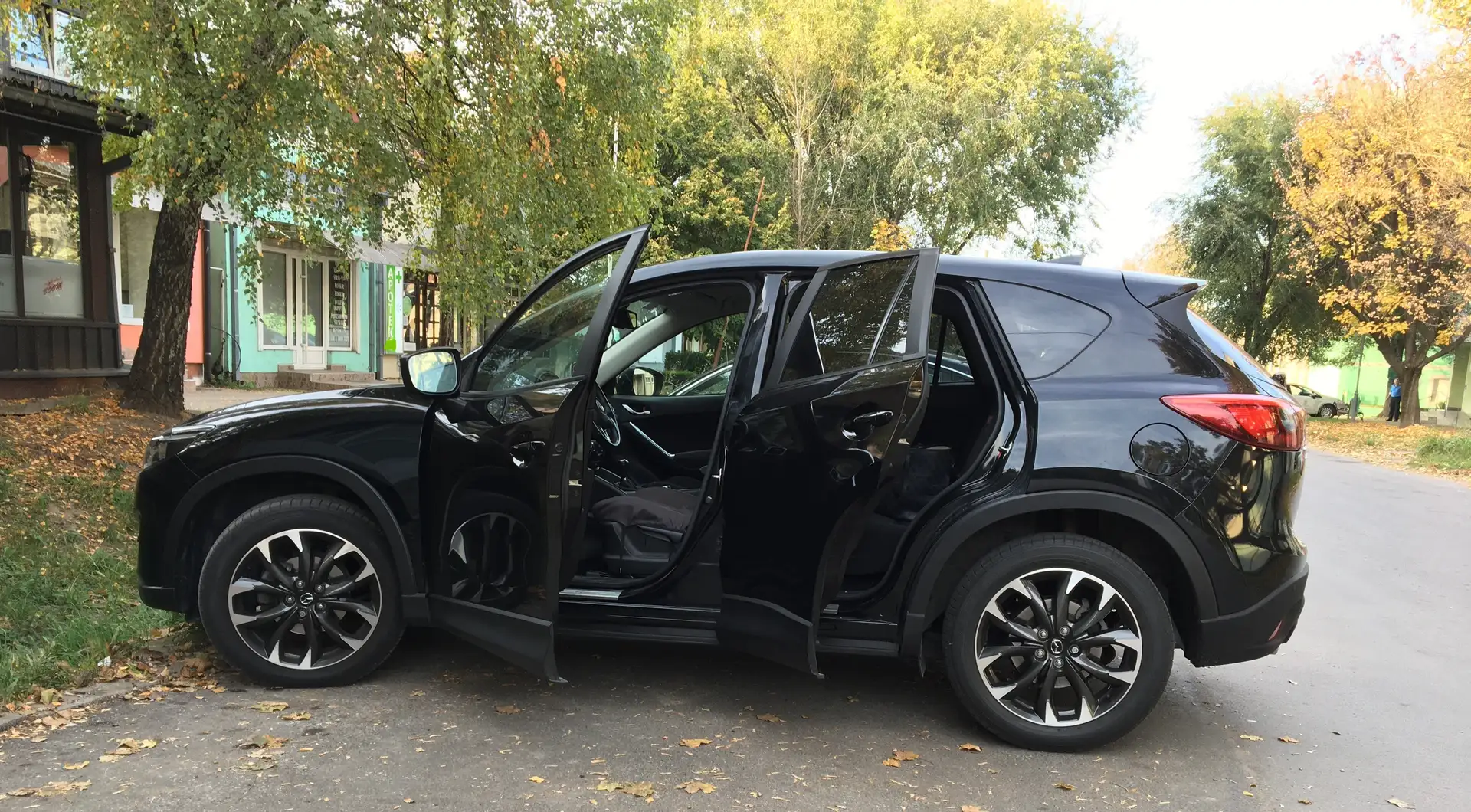 Mazda CX-5 CD150 AWD Takumi-Line*SONDERMODELL*Geländewagen Schwarz - 1