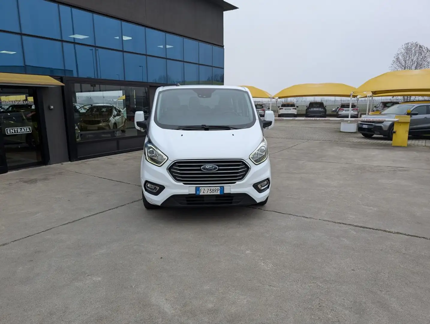 Ford Tourneo Custom 320 2.0 TDCi 130CV  Trend 8 posti doppia portalat Blanco - 2