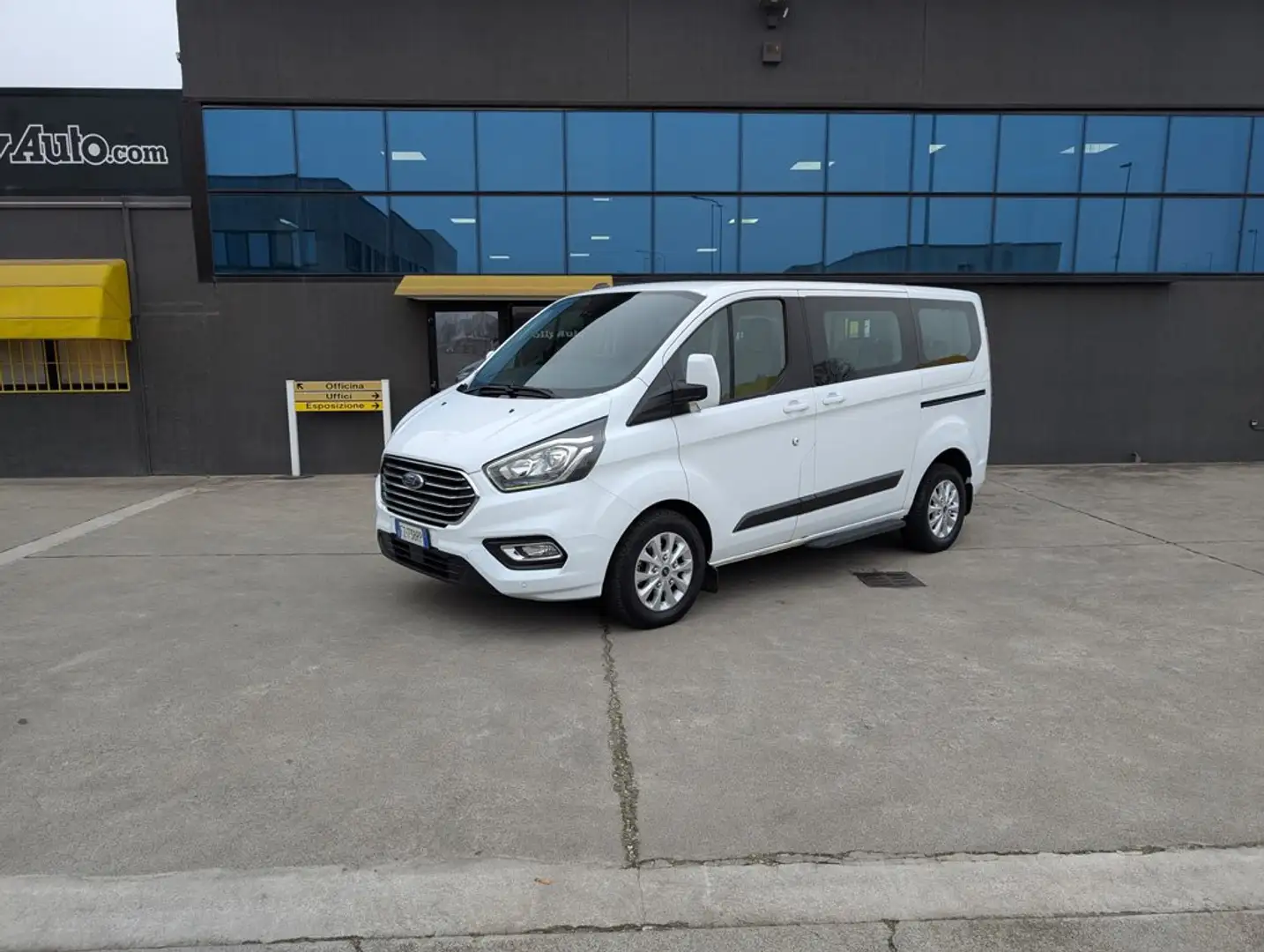 Ford Tourneo Custom 320 2.0 TDCi 130CV  Trend 8 posti doppia portalat Blanco - 1