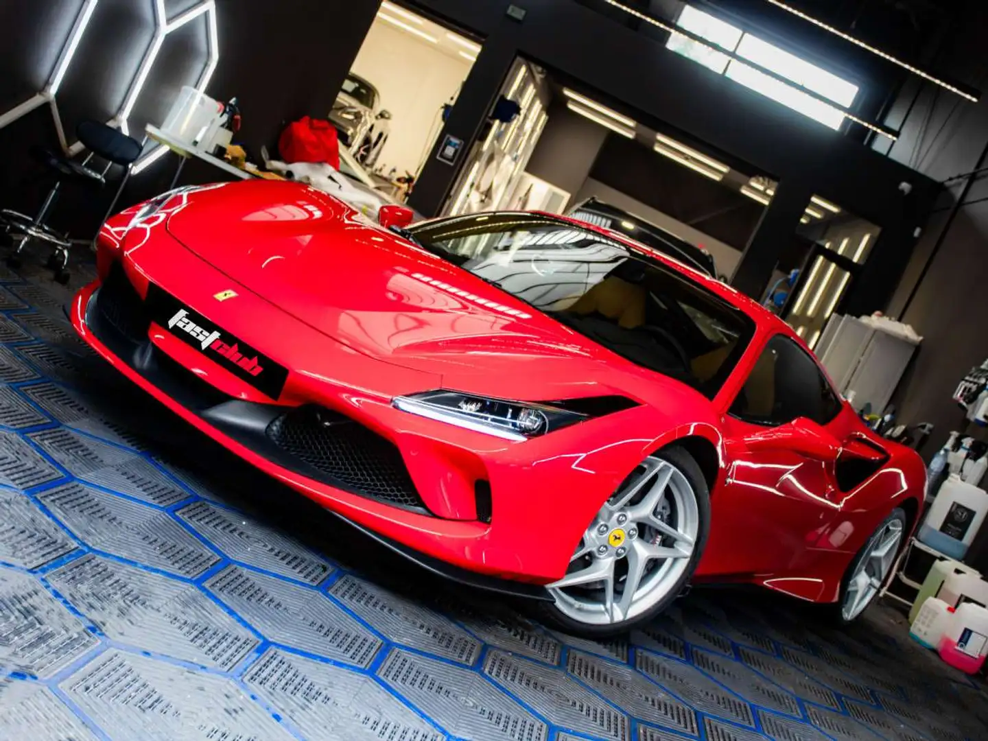 Ferrari F8 Tributo V8 bi-turbo Coupé DCT 1.H/S-H/R-CAM/R-SEATS/CARBO Rojo - 1