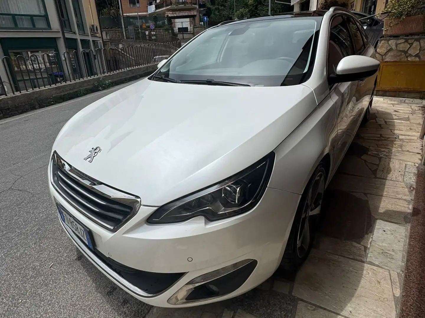 Peugeot 308 308 SW 1.6 bluehdi GT Line s Bianco - 2
