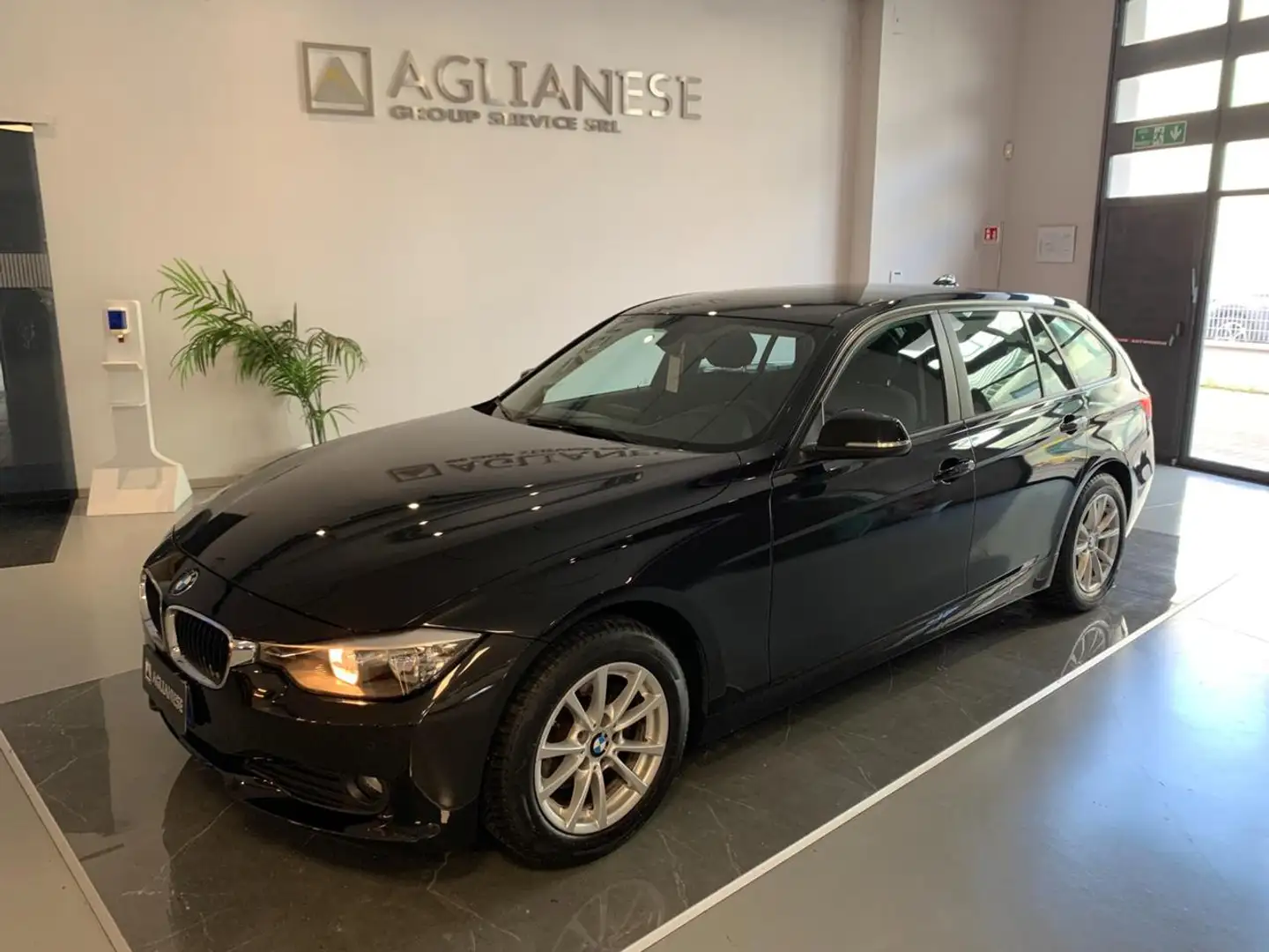 BMW 316 d Touring Business aut. Noir - 1