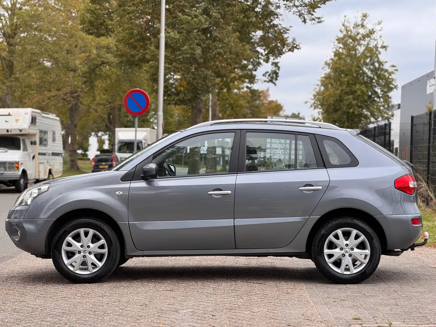 Renault Koleos 2.5 Dynamique Pack/NAVI/PDC/BLUETHOOT/TREKHAAK/DEA Grijs - 2