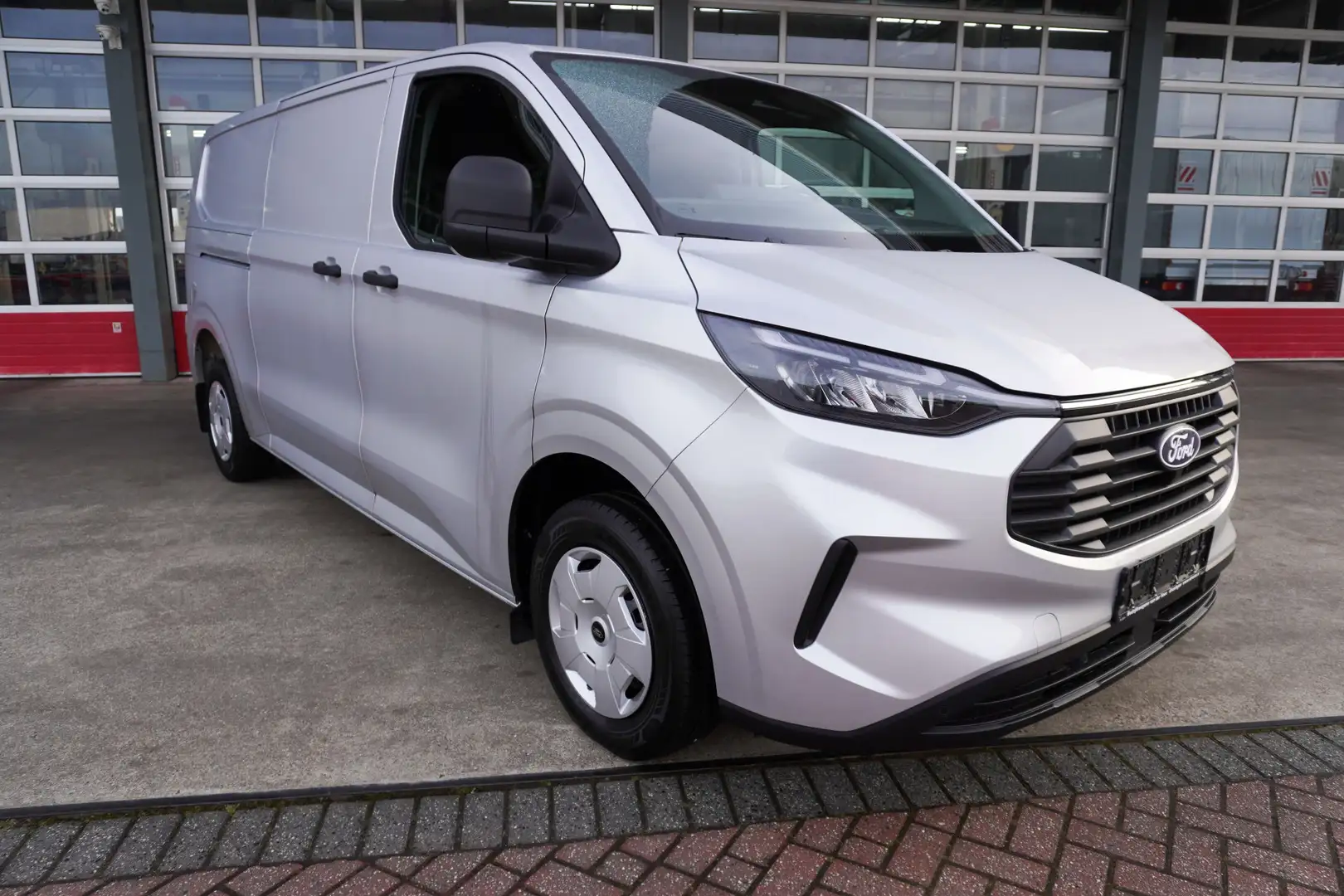 Ford Transit Custom 320L 2.0 TDCI 170PK L2H1 Trend Automaat Schuifdeur Plateado - 2