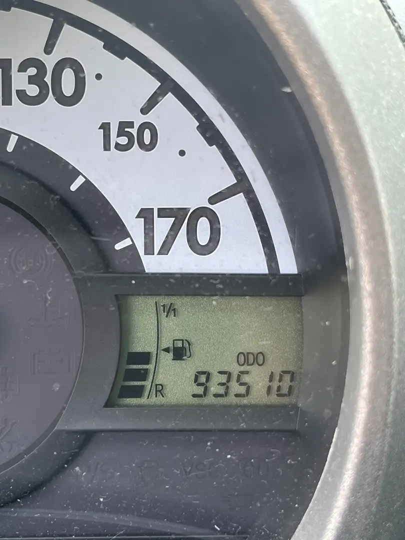 Peugeot 107 1.0 Benzina (68 CV / 50 kW CFA (384F) Rosso - 1