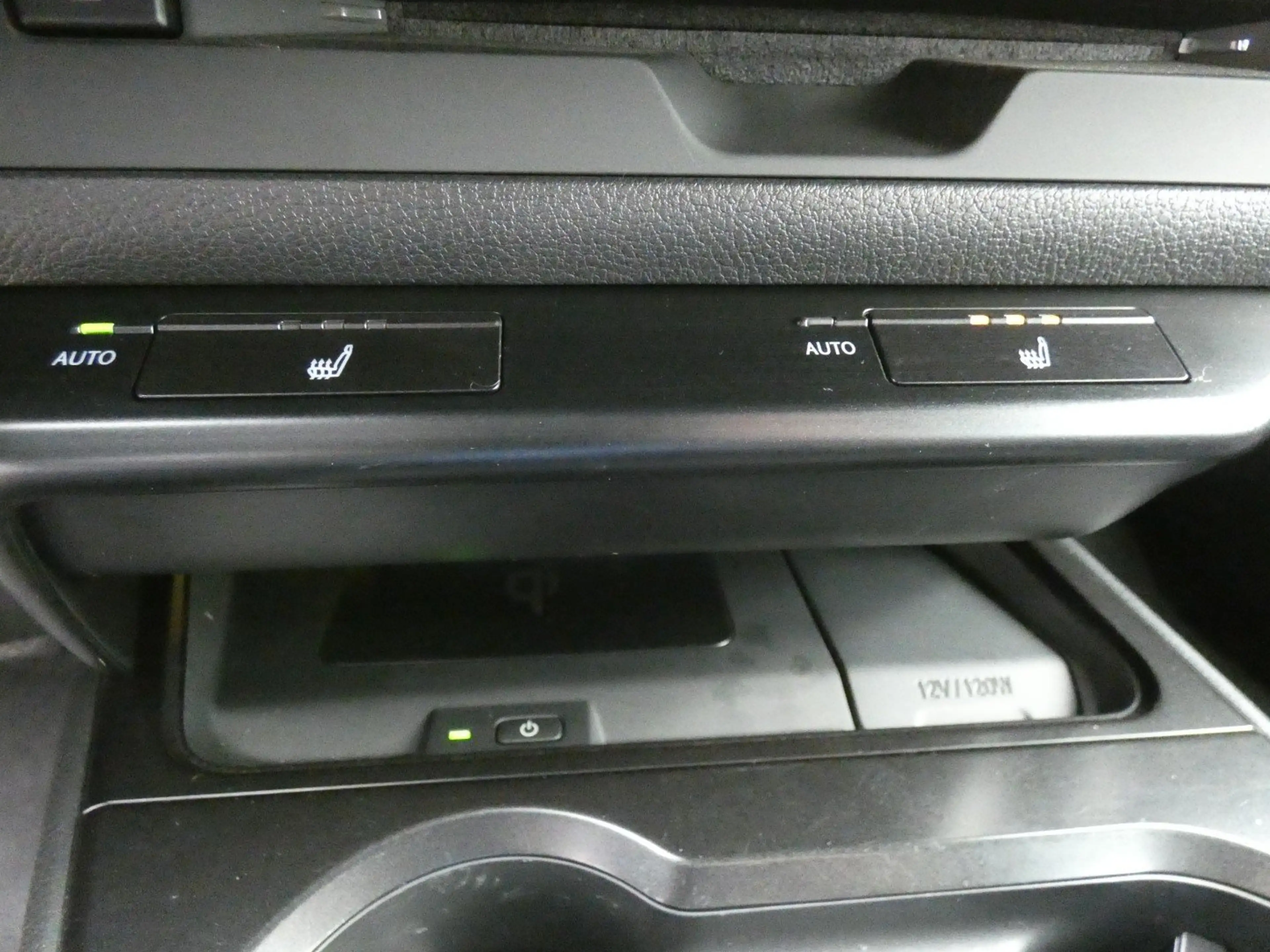 Lexus UX 250h HYBRID *Trekhaak* +LEDER +Zetelverwarming — photo 14