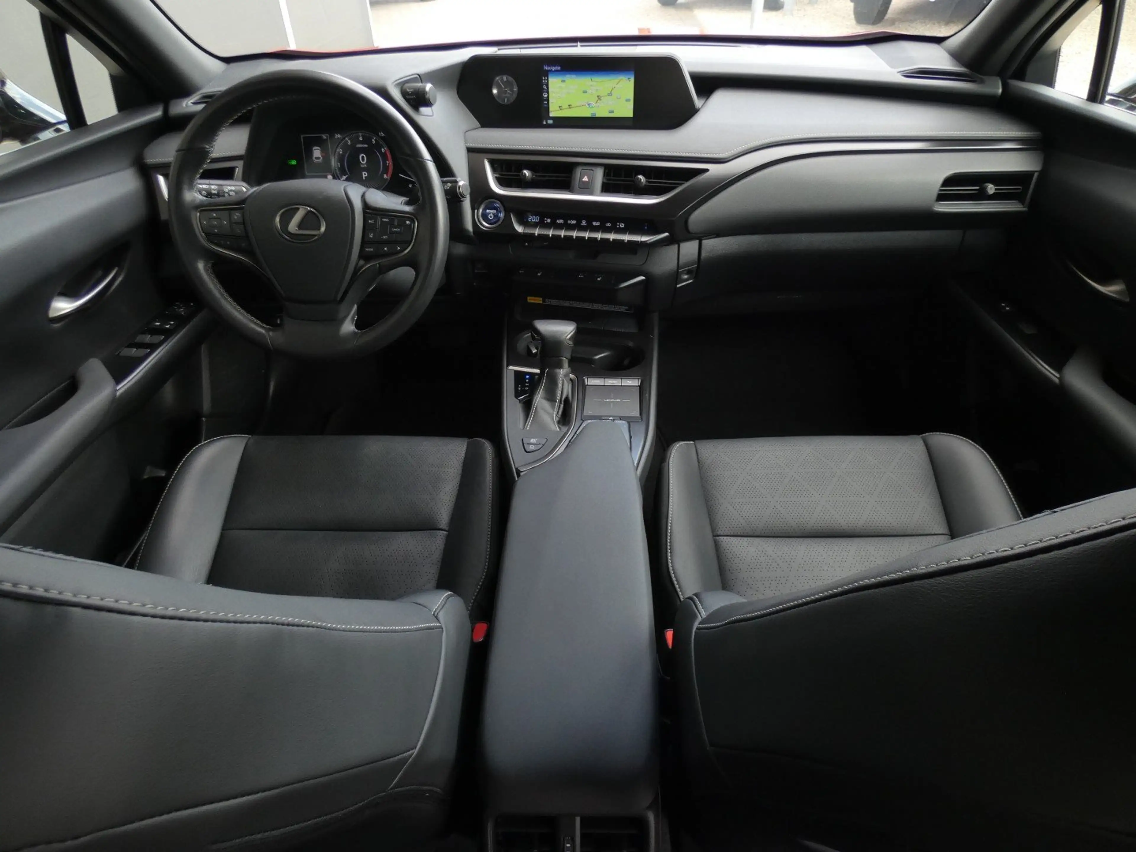 Lexus UX 250h HYBRID *Trekhaak* +LEDER +Zetelverwarming — photo 5