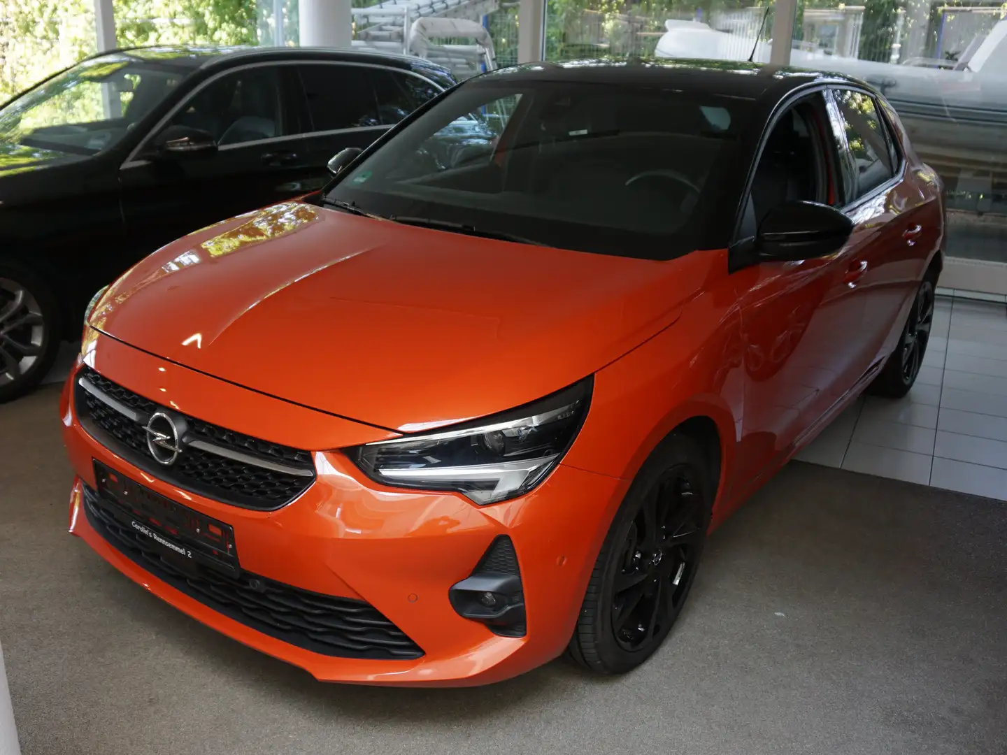 Opel Corsa GS Line Oranje - 1