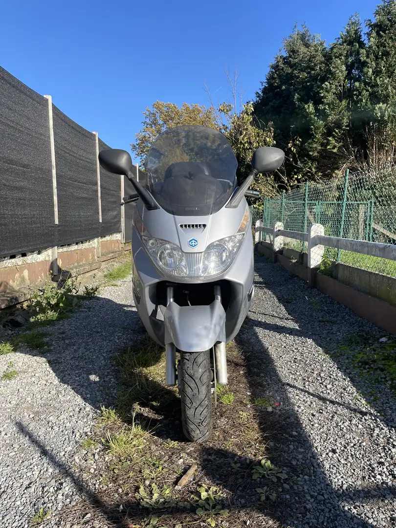 Piaggio X 8 250 Zilver - 2