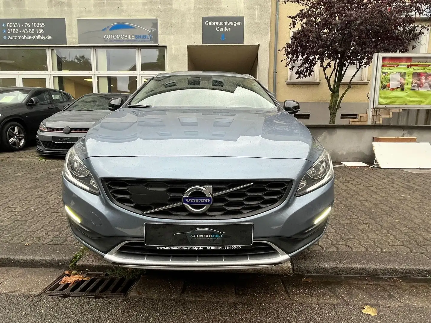 Volvo V60 Cross Country D4 Plus, TOP ZUSTAND Blau - 2
