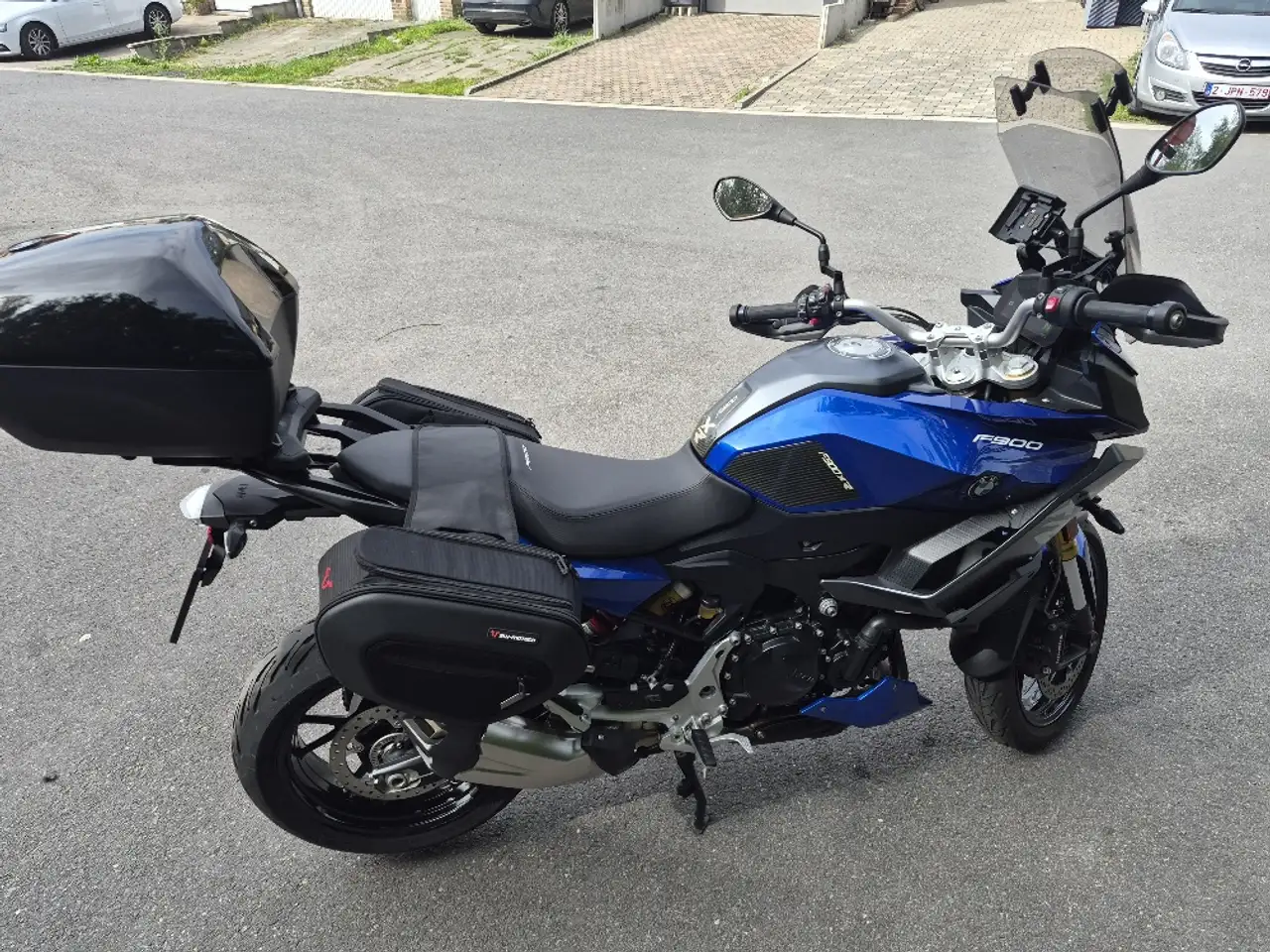 BMW F 900 XR