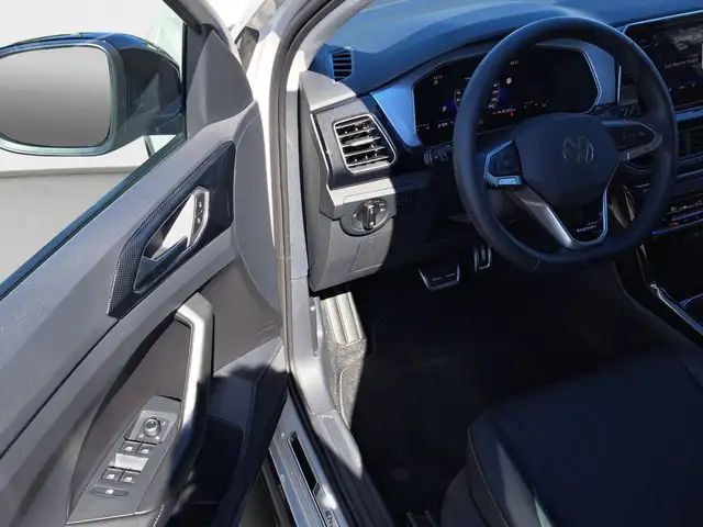 Volkswagen T-Cross view 14