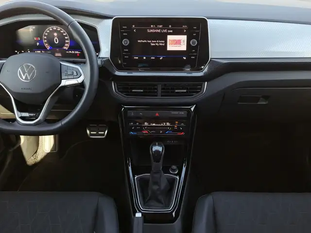 Volkswagen T-Cross view 6