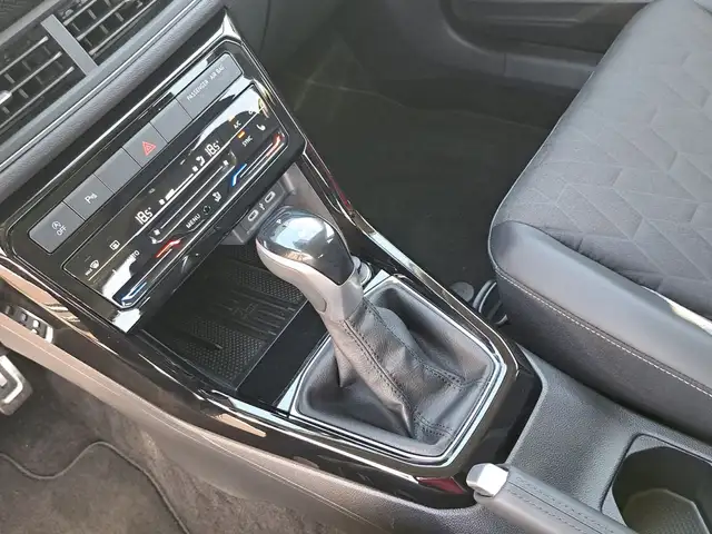 Volkswagen T-Cross view 12