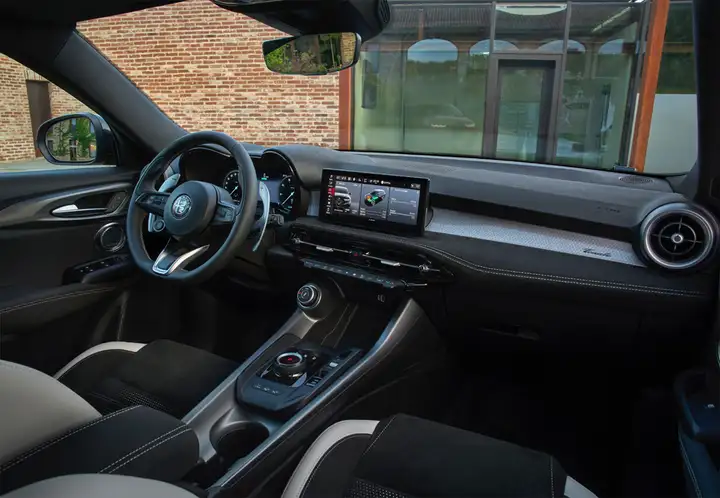 Alfa Romeo Tonale 1,6 DS SPRINT FWD 2022, foto 34