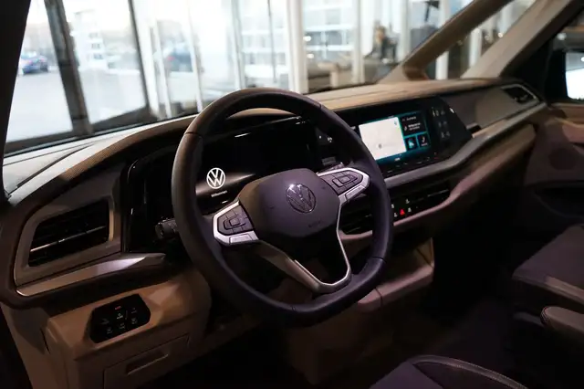 Volkswagen T7 California view 9