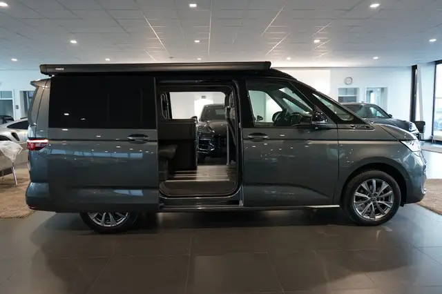 Volkswagen T7 California view 4