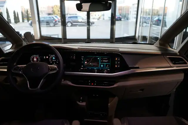 Volkswagen T7 California view 11