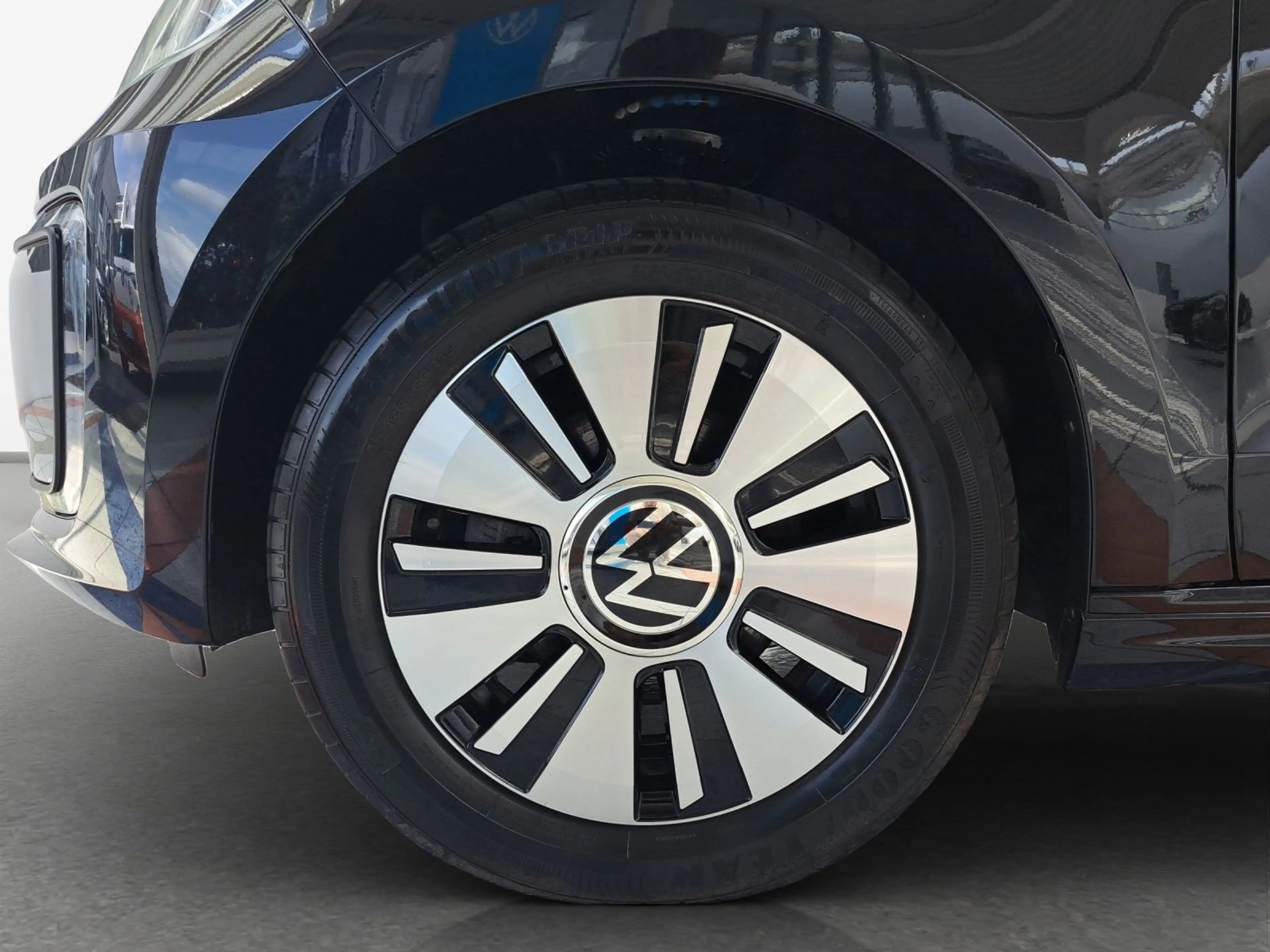 Volkswagen e-up! Style Plus 353 Km/WLTP*Klima*DAB+ — photo 14