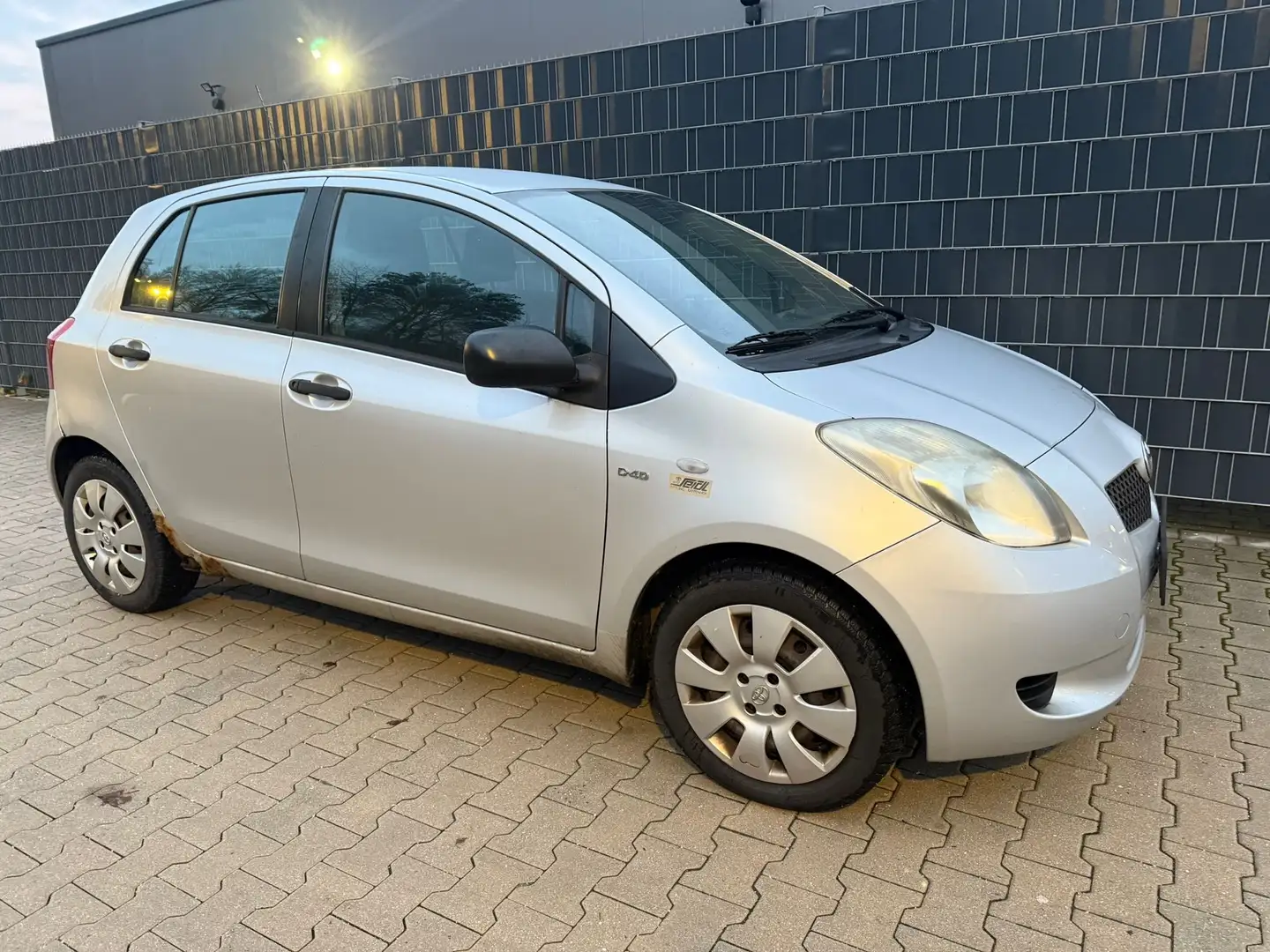 Toyota Yaris Yaris 1.4 D-4D Travel Silver - 2