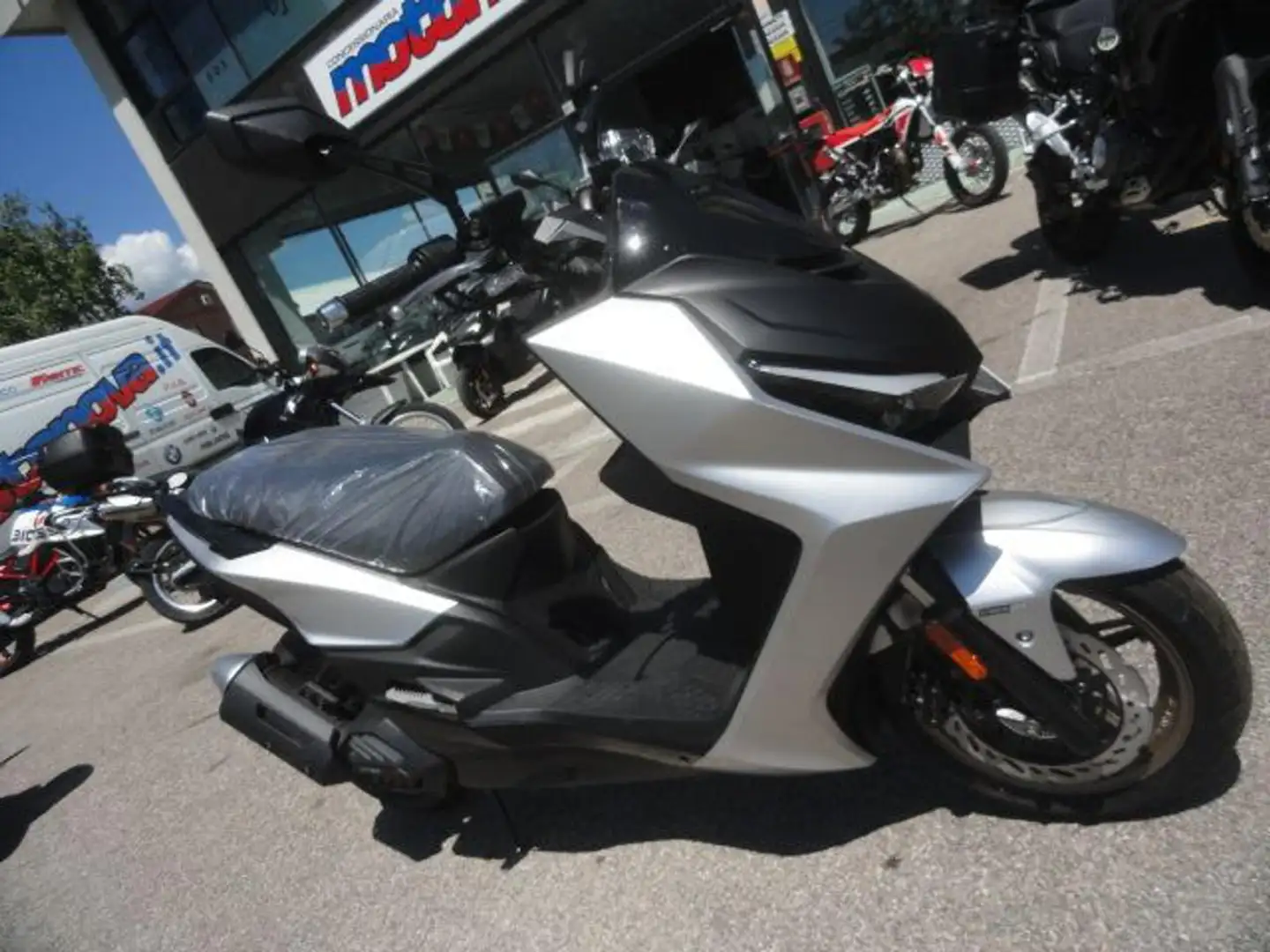 Kymco KRV 200 Gris - 2