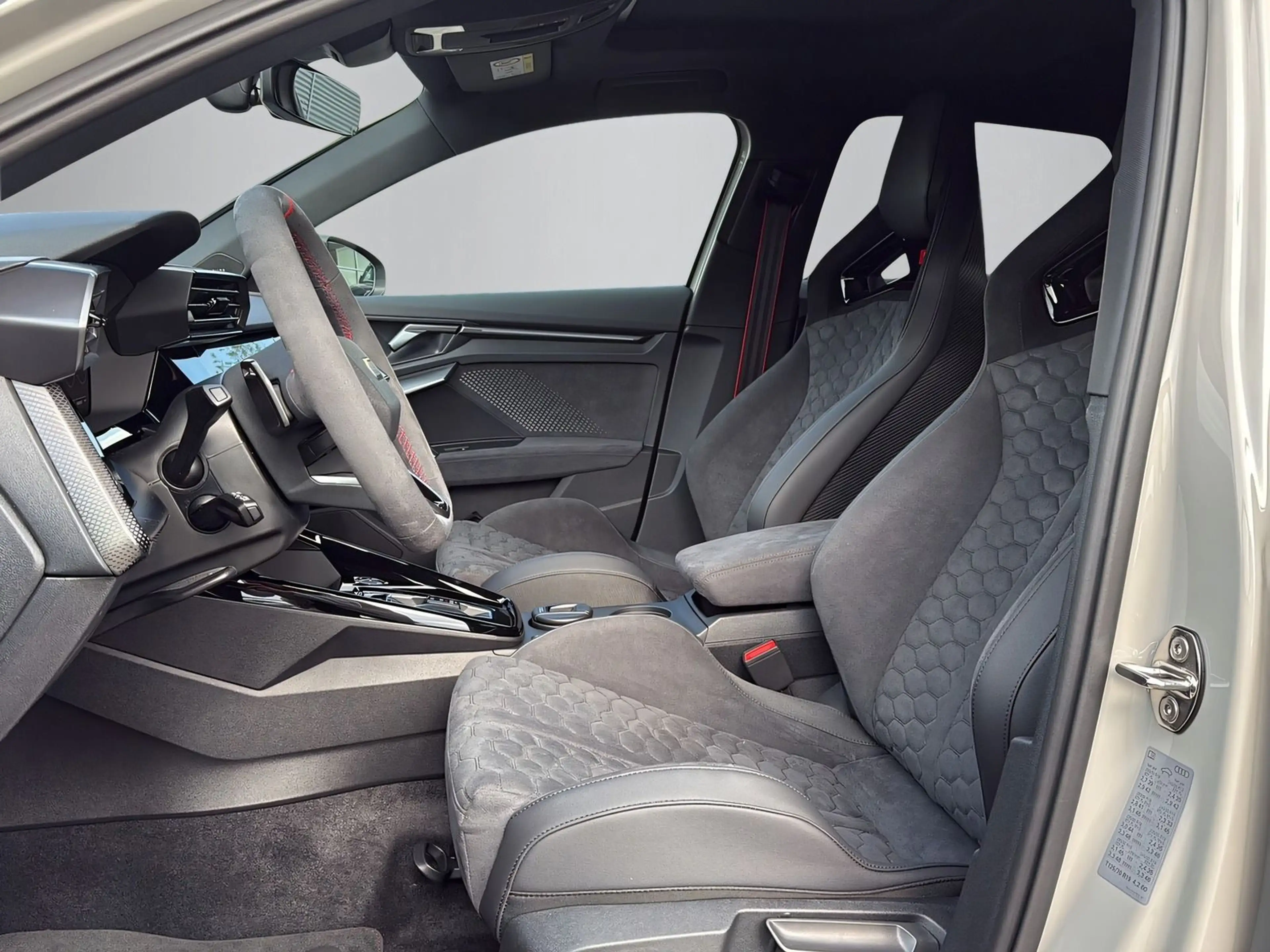 Audi RS3 SPORTABGAS+V-MAX+PANO+MATRIX+NAVI — photo 6