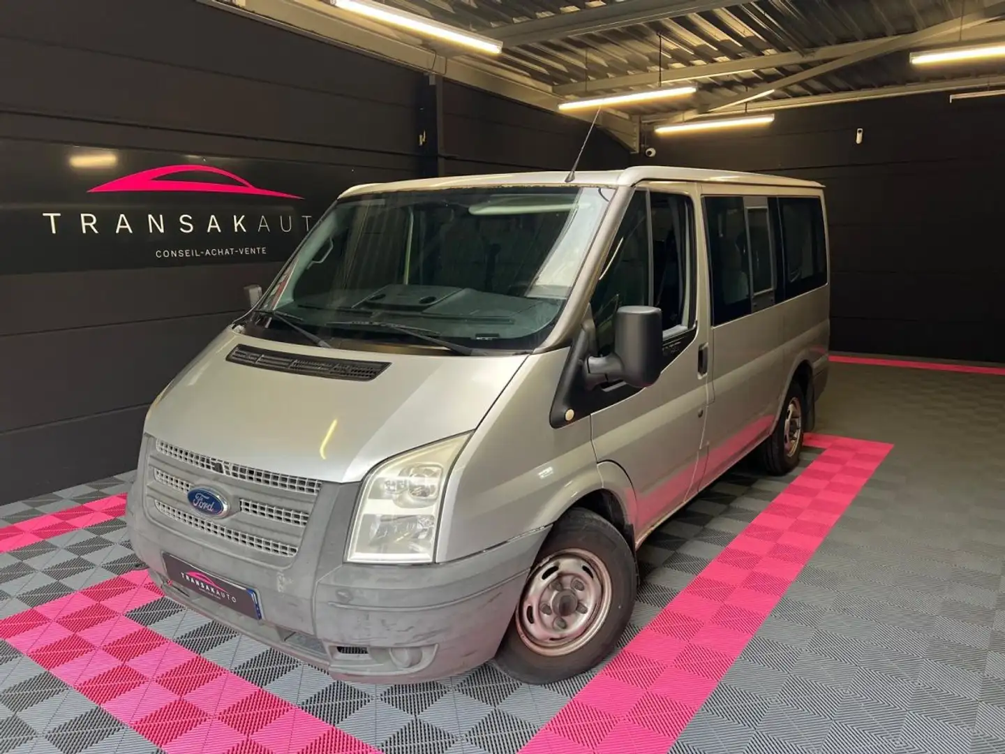 Ford Transit KOMBI 280 C TDCi 100 / 9 PLACES / CHAINE DE DISTRIBUTION NEUVE Gris - 1