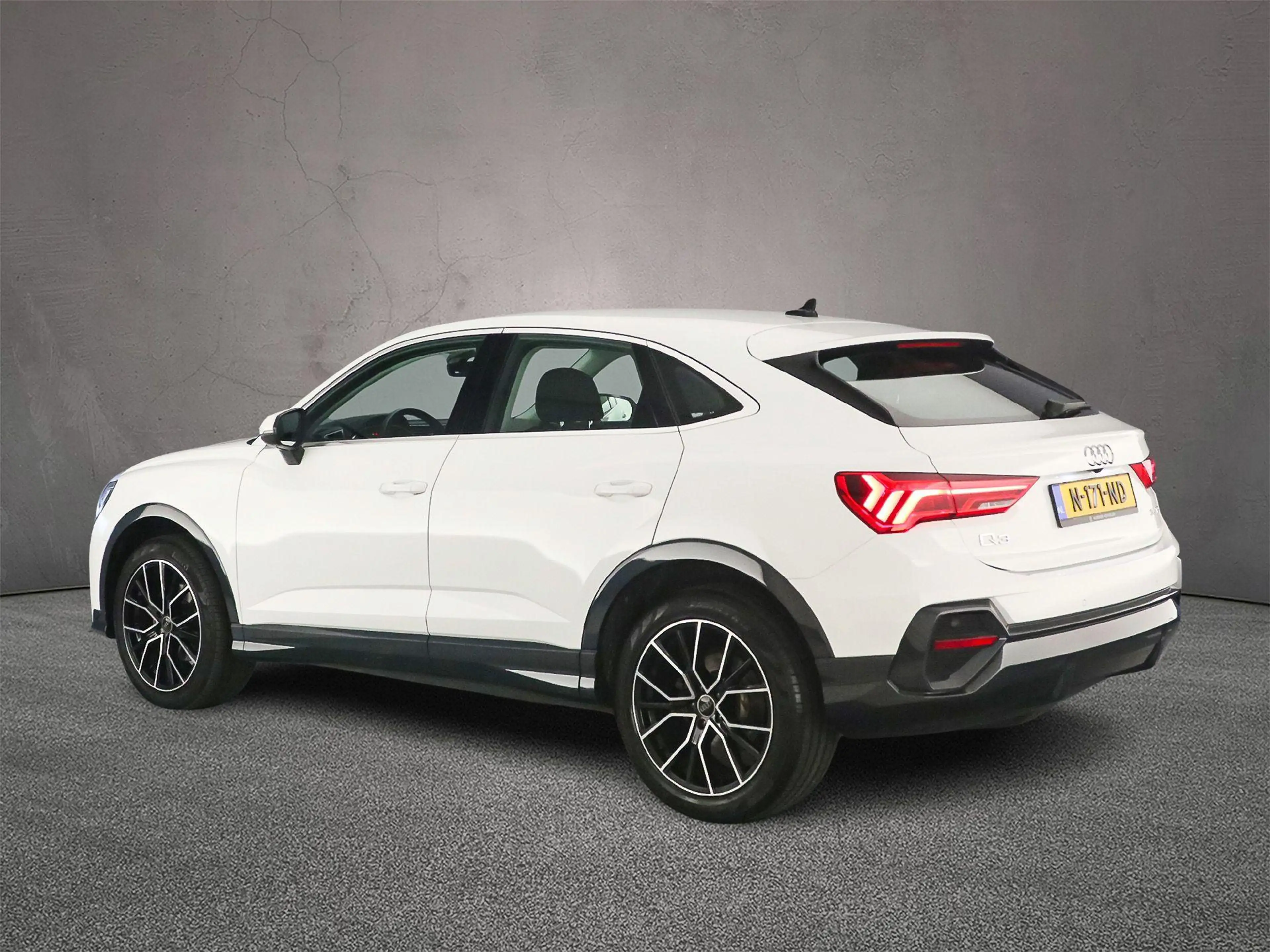 Audi Q3 Sportback 35 TFSI S Edition | Achteruitrijcamera | — photo 3