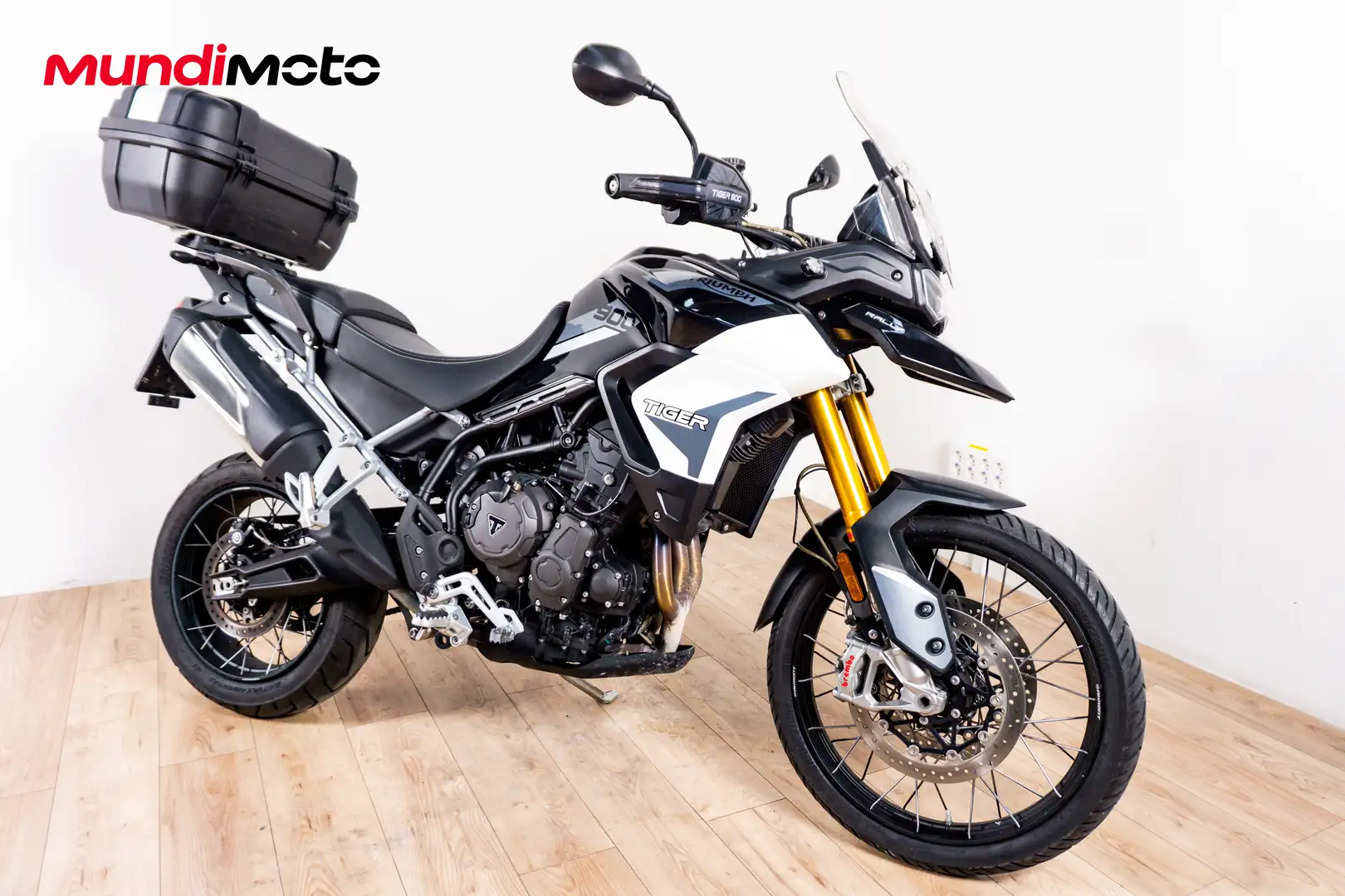 Triumph Tiger 900 - 2