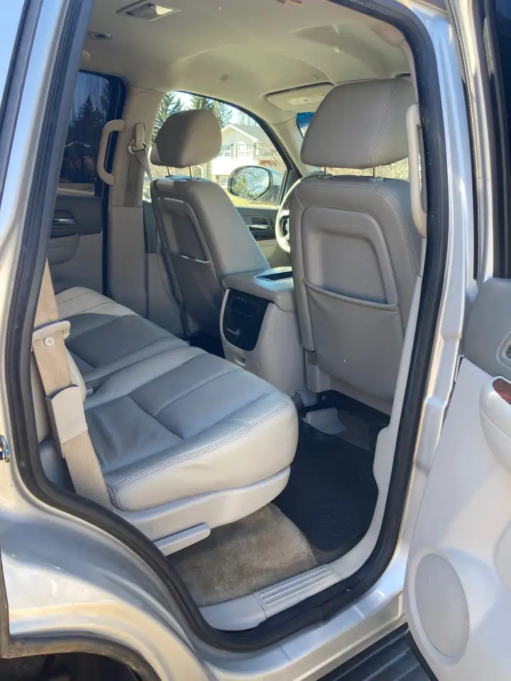 Chevrolet Tahoe снимка Chevrolet Tahoe