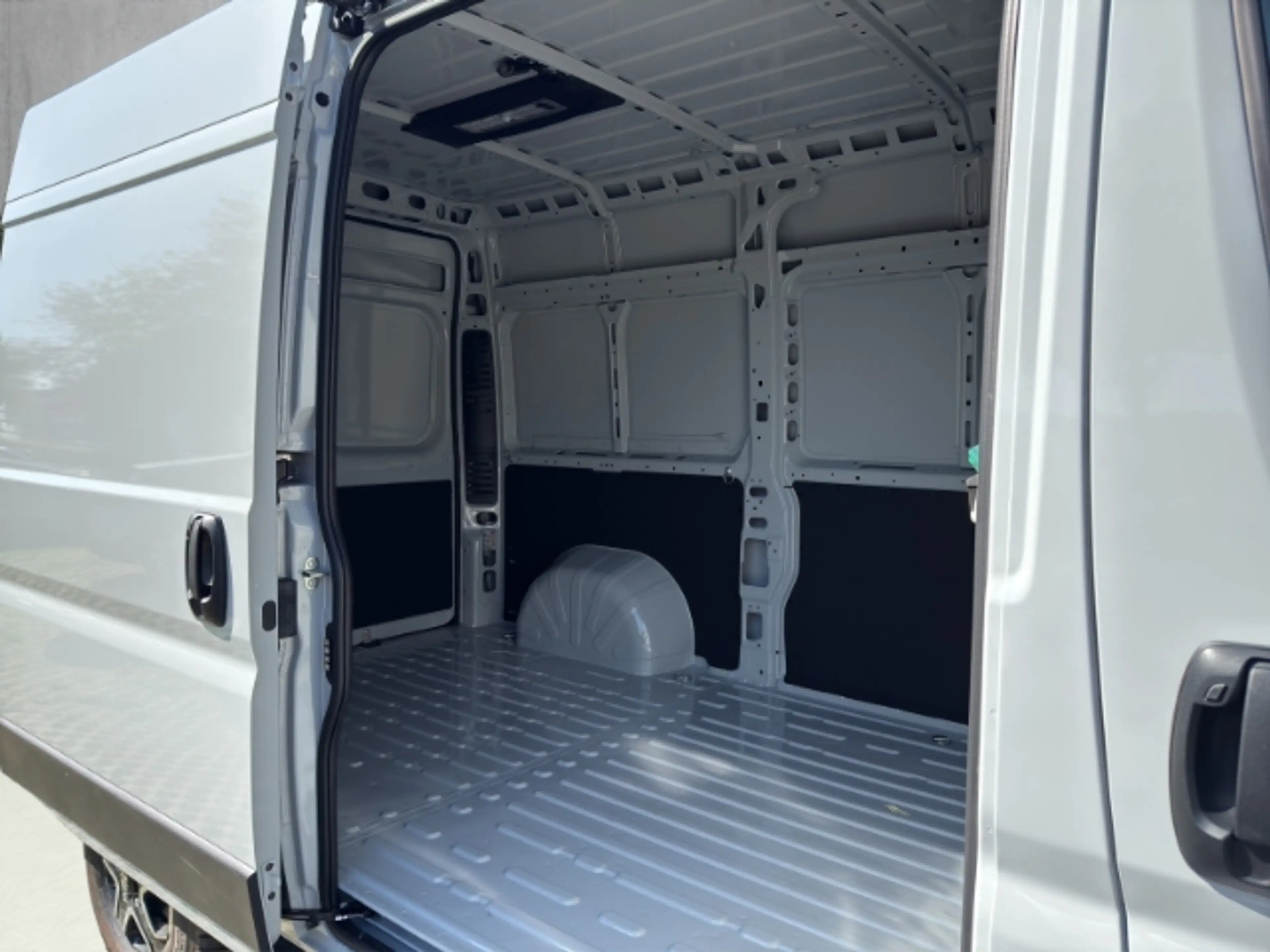 Fiat Ducato KaWa 35 L2H2 180//Paket Techno/Voll-LED/ACC/Einzel — photo 7