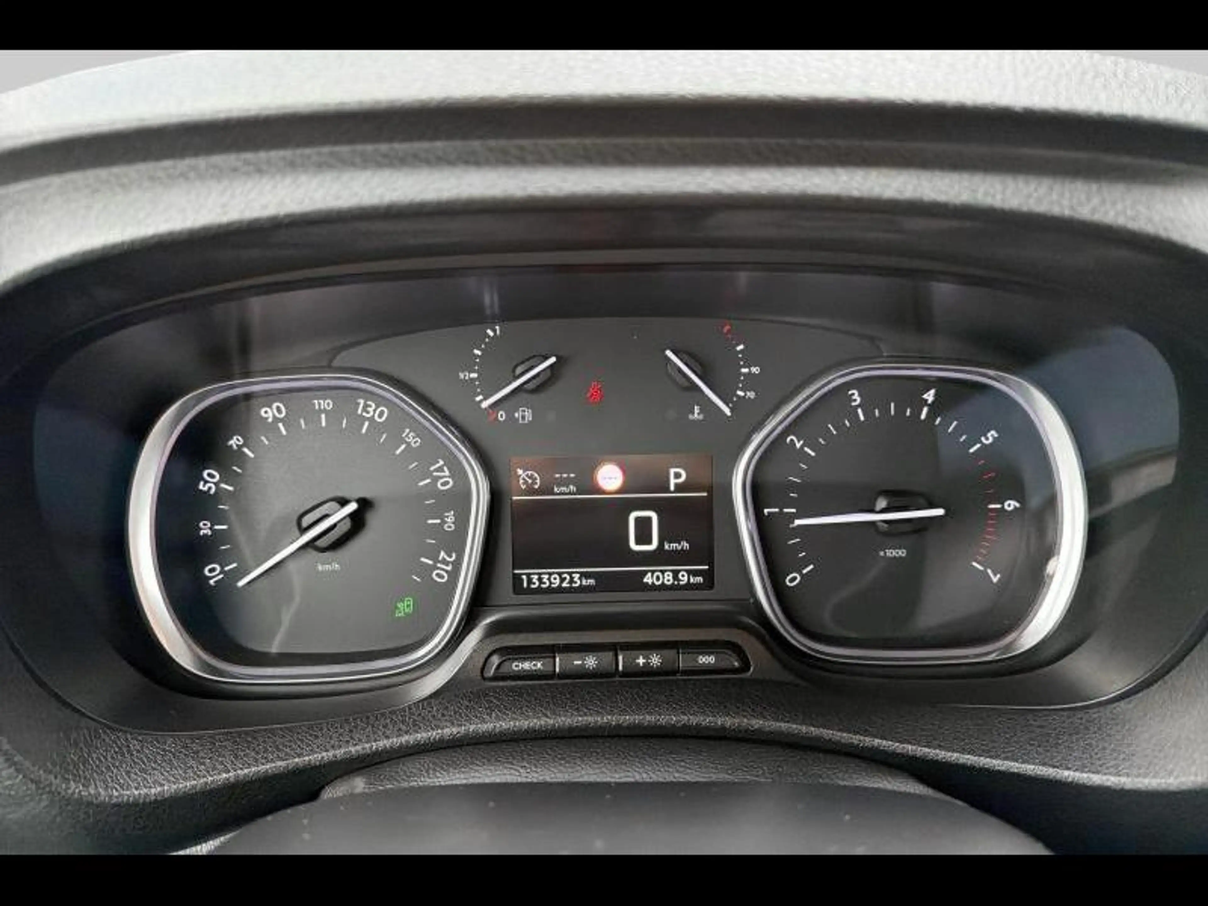 Peugeot Expert L2-GPS-ALARM-CARPLAY-TREKHAAK — photo 7