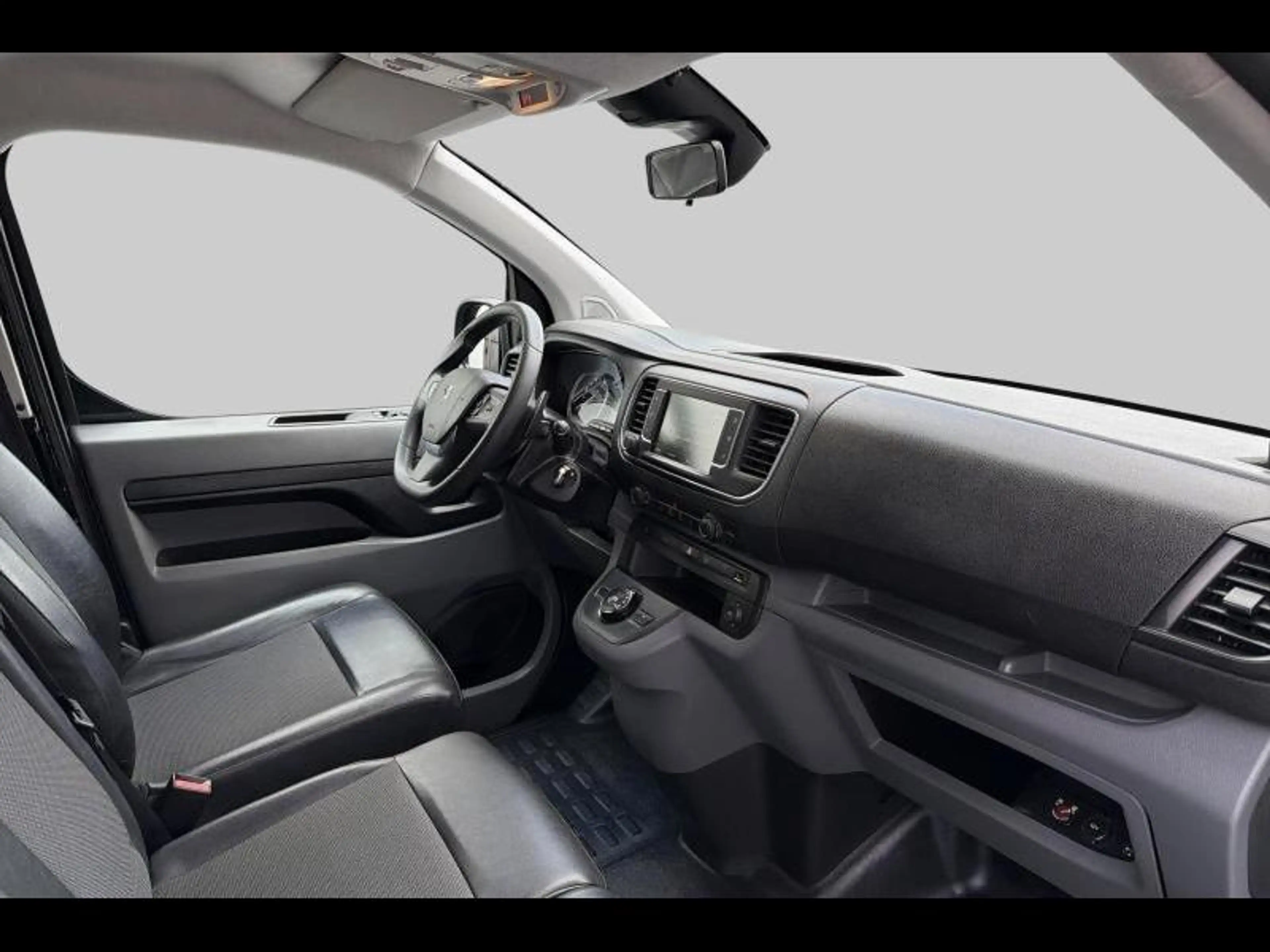 Peugeot Expert L2-GPS-ALARM-CARPLAY-TREKHAAK — photo 5