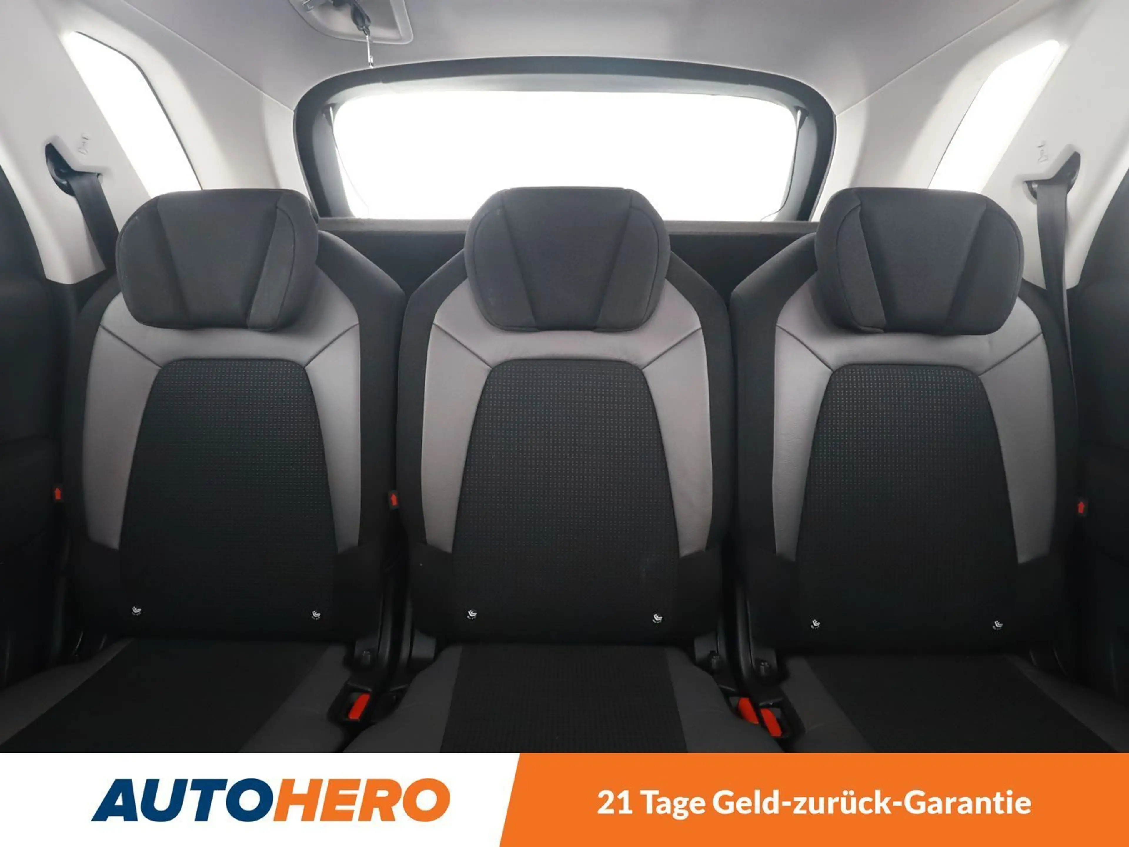Citroen C4 Picasso 1.6 Blue-HDi Exclusive — photo 15