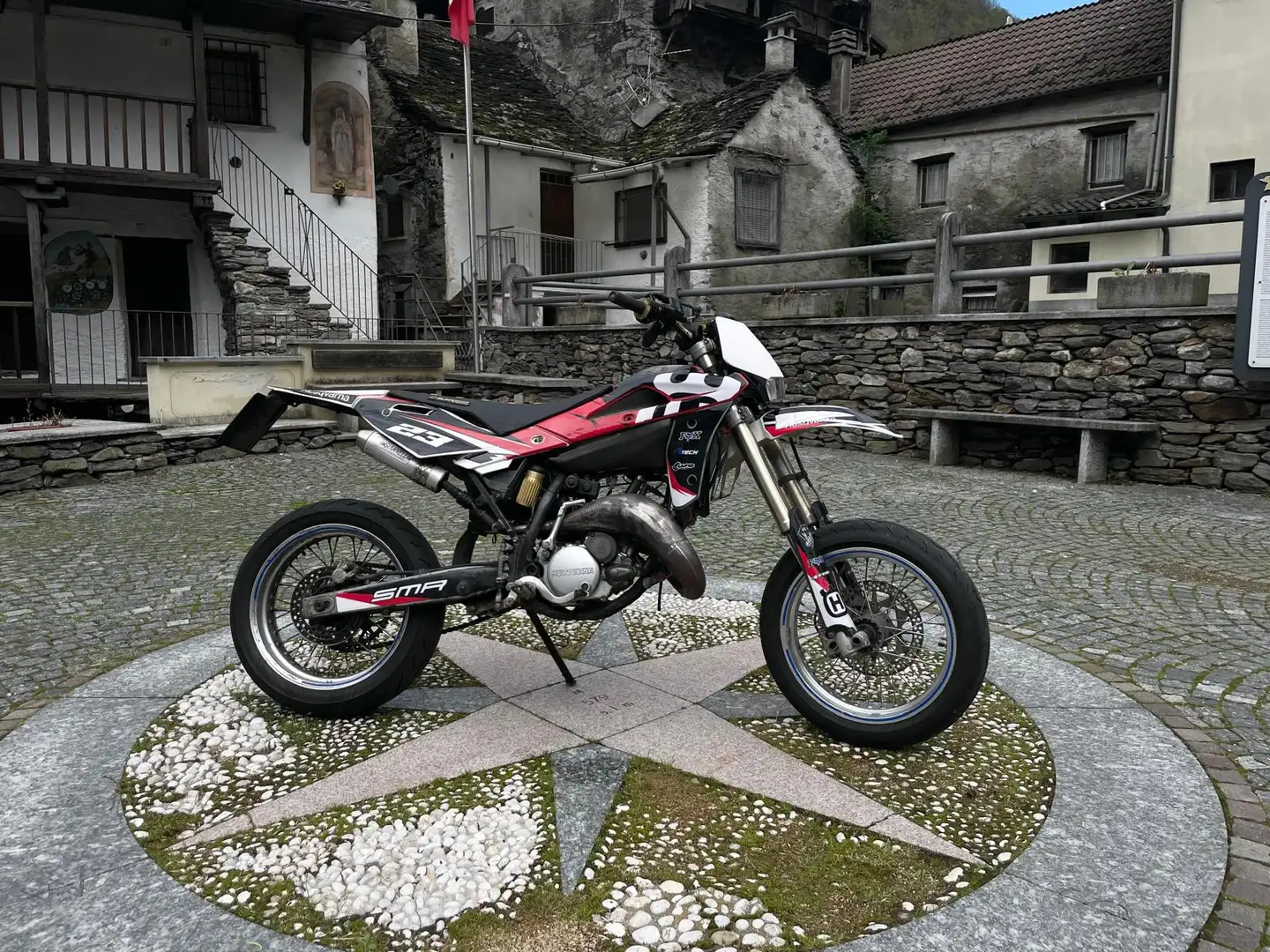 Husqvarna SM 125 ultimi giorni ( Motore nuovo) Rojo - 2