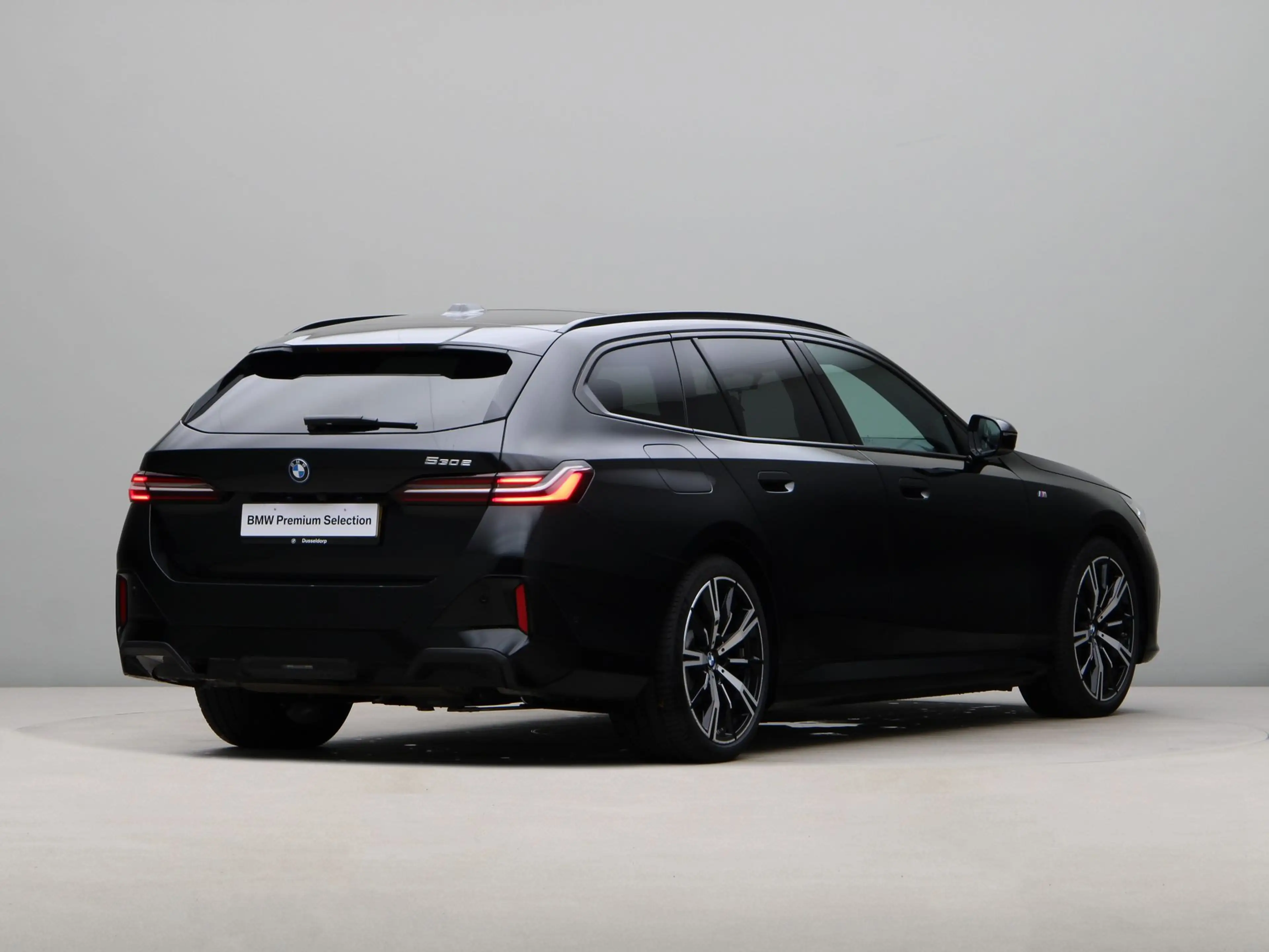 BMW 530 5 Serie 530e Touring M-Sport — photo 8