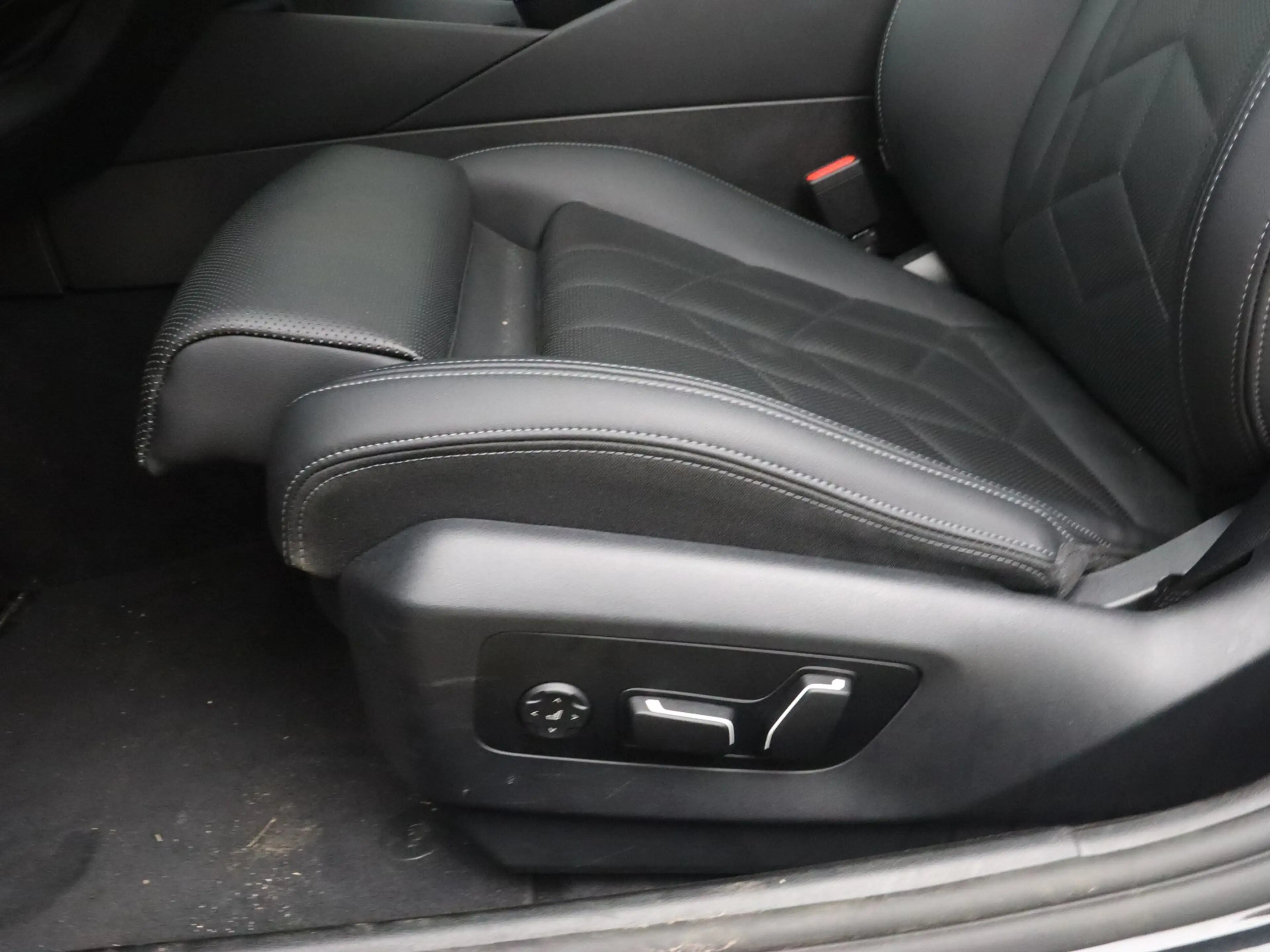 BMW 530 5 Serie 530e Touring M-Sport — photo 14