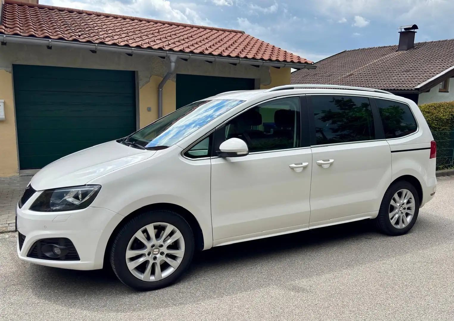 SEAT Alhambra 2.0 TDI (Ecomotive) Start & Stop Style Weiß - 2