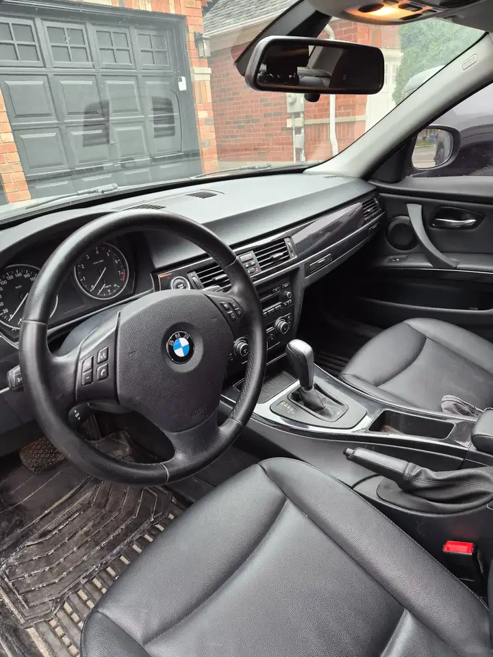 BMW 3 Series снимка BMW 3 Series