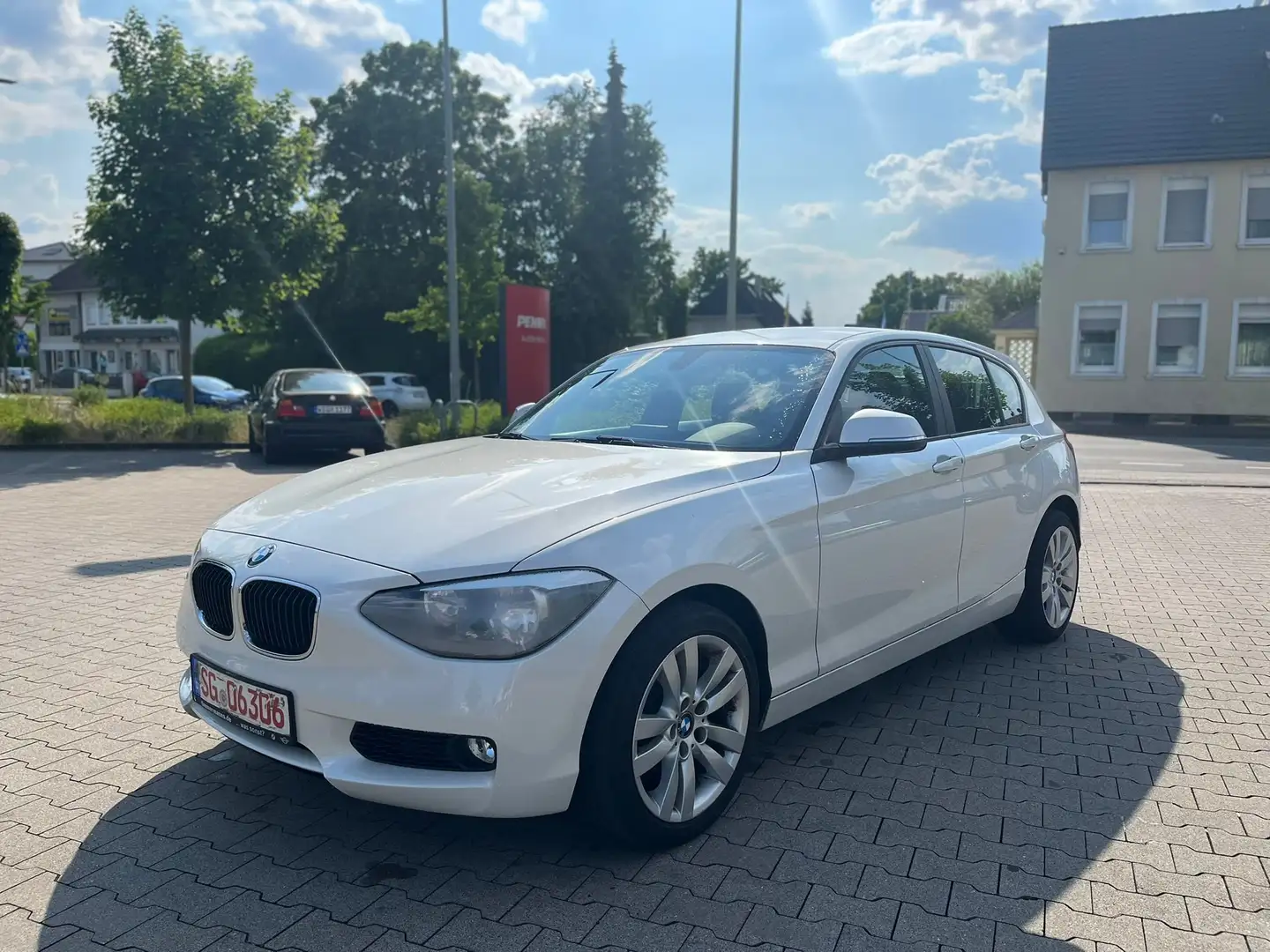 BMW 118 i Lim. 5-trg. / Tüv 12/2024 / Euro 6 Beyaz - 1