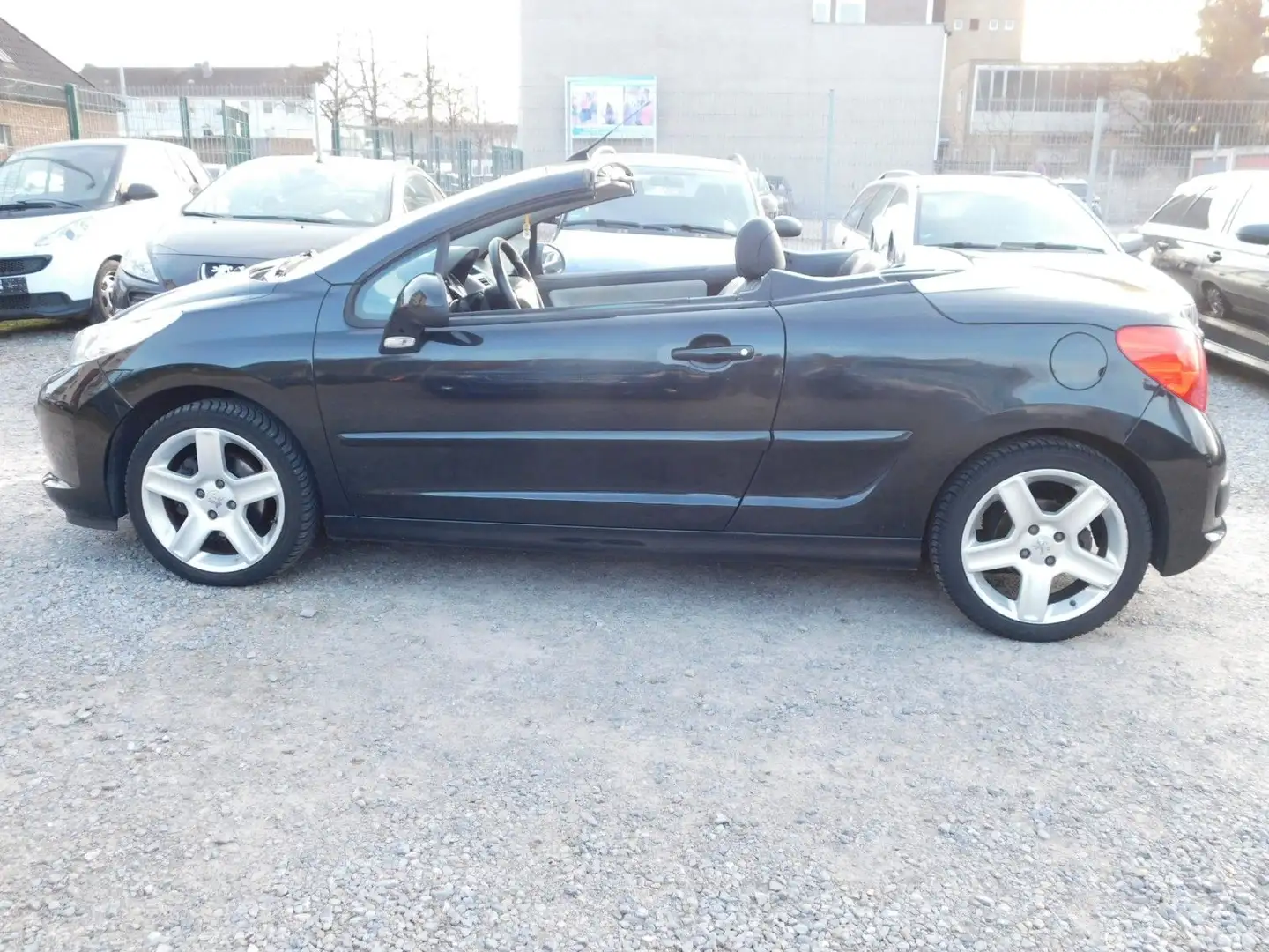 Peugeot 207 CC Cabrio/Roland Garros/Navi/PDC/TUV.11.2026 Schwarz - 1