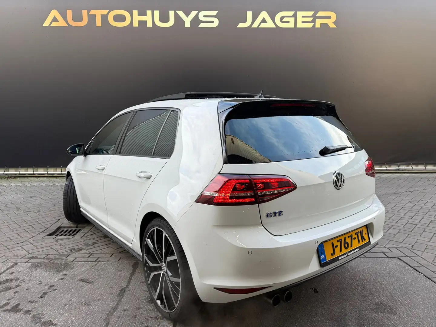 Volkswagen Golf GTE 1.4 TSI ACC Panorama Carplay Automaat Blanco - 2