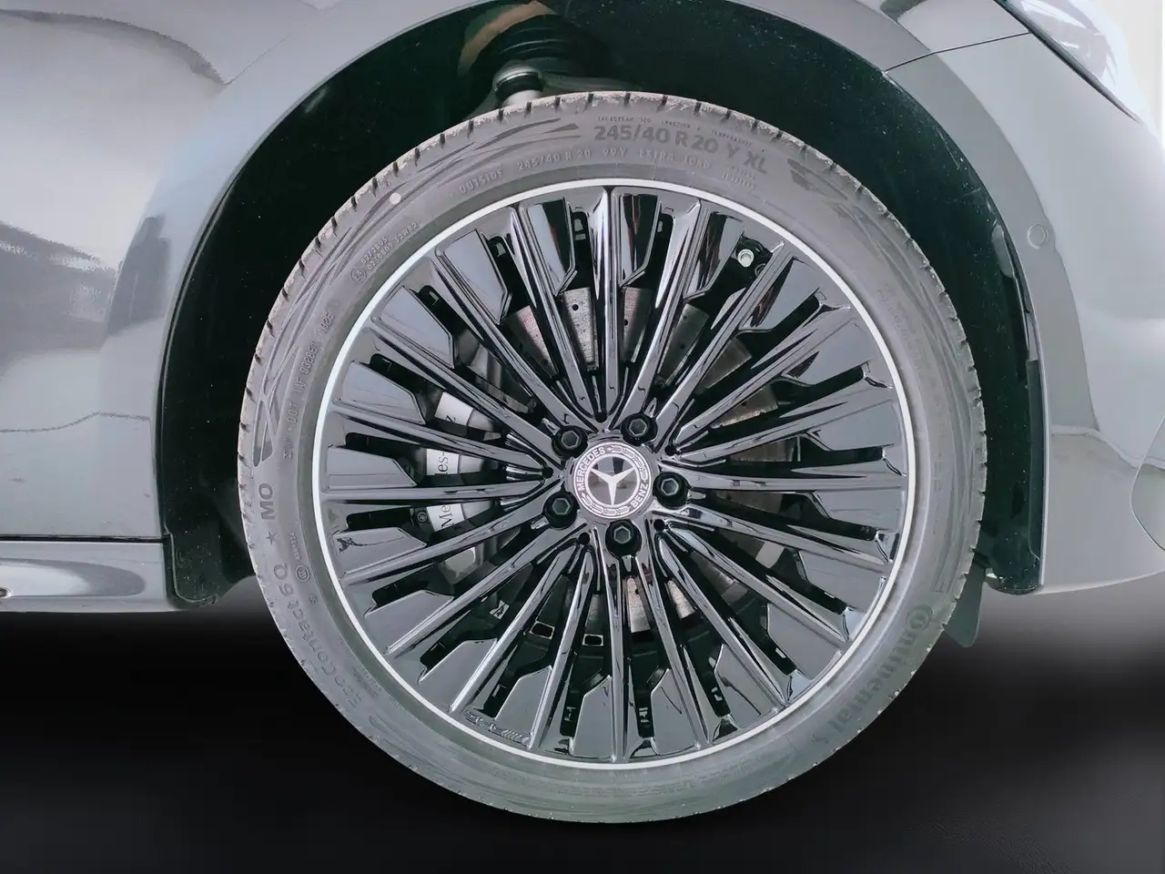 Mercedes-Benz E-Class 2026 — фото 11