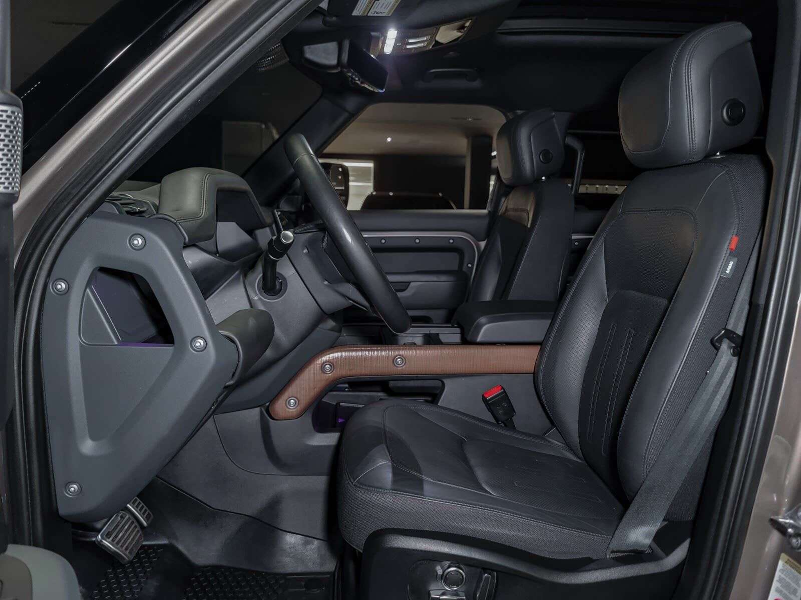 2023 Land Rover Defender X | 3rd Row Seating | Sunroof | Navigation | Head thumb 11