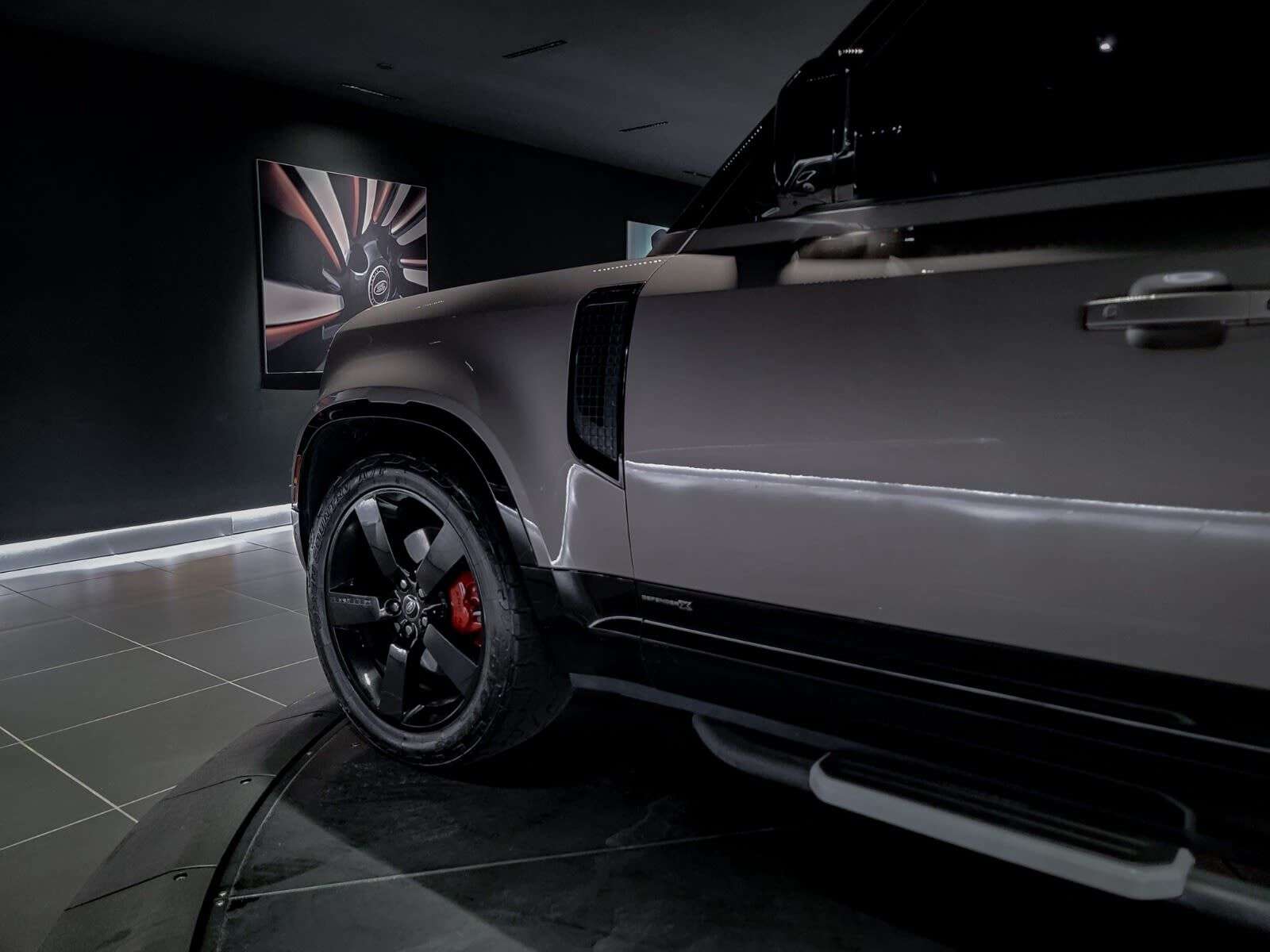 2023 Land Rover Defender X | 3rd Row Seating | Sunroof | Navigation | Head thumb 9