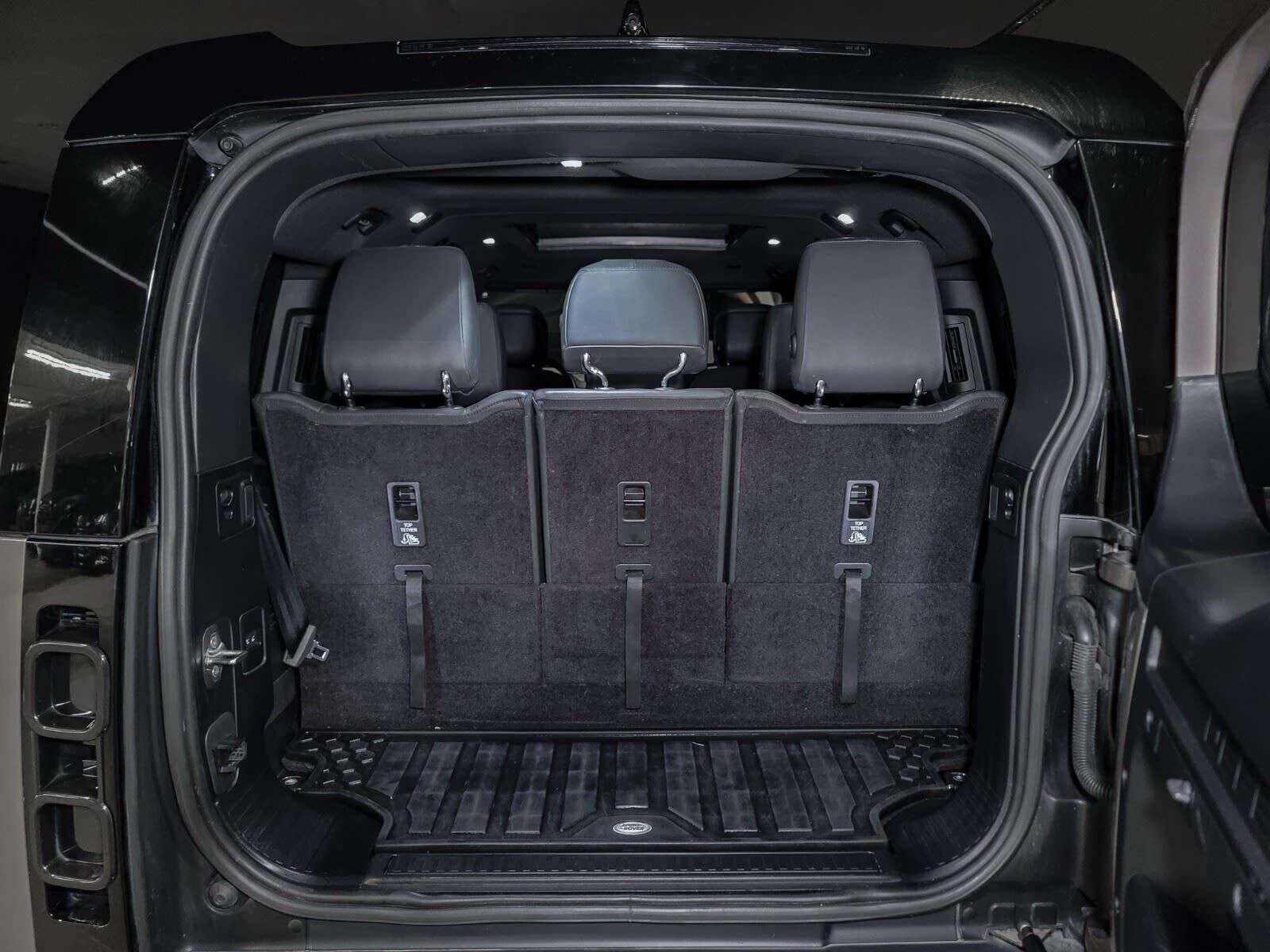2023 Land Rover Defender X | 3rd Row Seating | Sunroof | Navigation | Head thumb 23