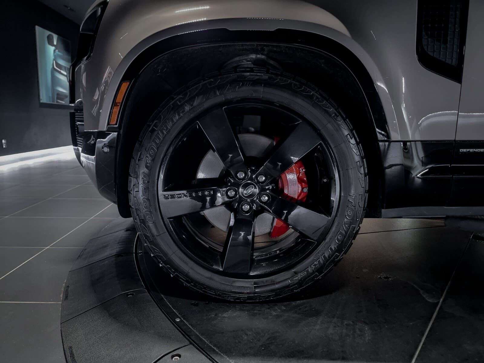 2023 Land Rover Defender X | 3rd Row Seating | Sunroof | Navigation | Head thumb 10