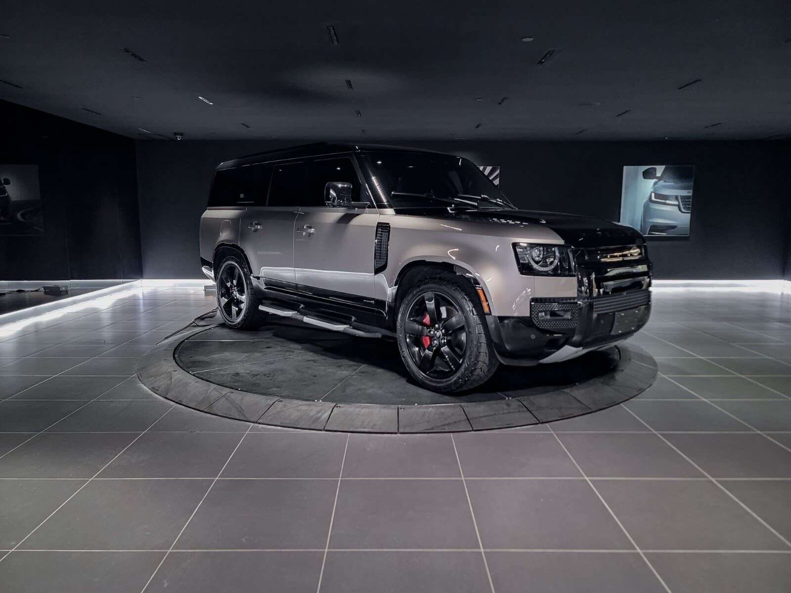 2023 Land Rover Defender X | 3rd Row Seating | Sunroof | Navigation | Head alt 3