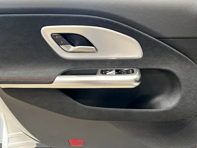 Mercedes-Benz Cla view 13