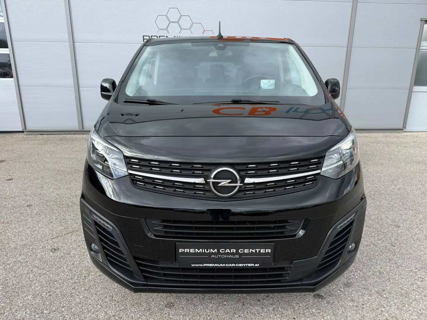 Opel Zafira Life 2,0 CDTI Innovation Aut. 8 SITZER / LEDER / NAVI / LED / SITZHZG. / MASSAGE / KAMERA Schwarz - 2